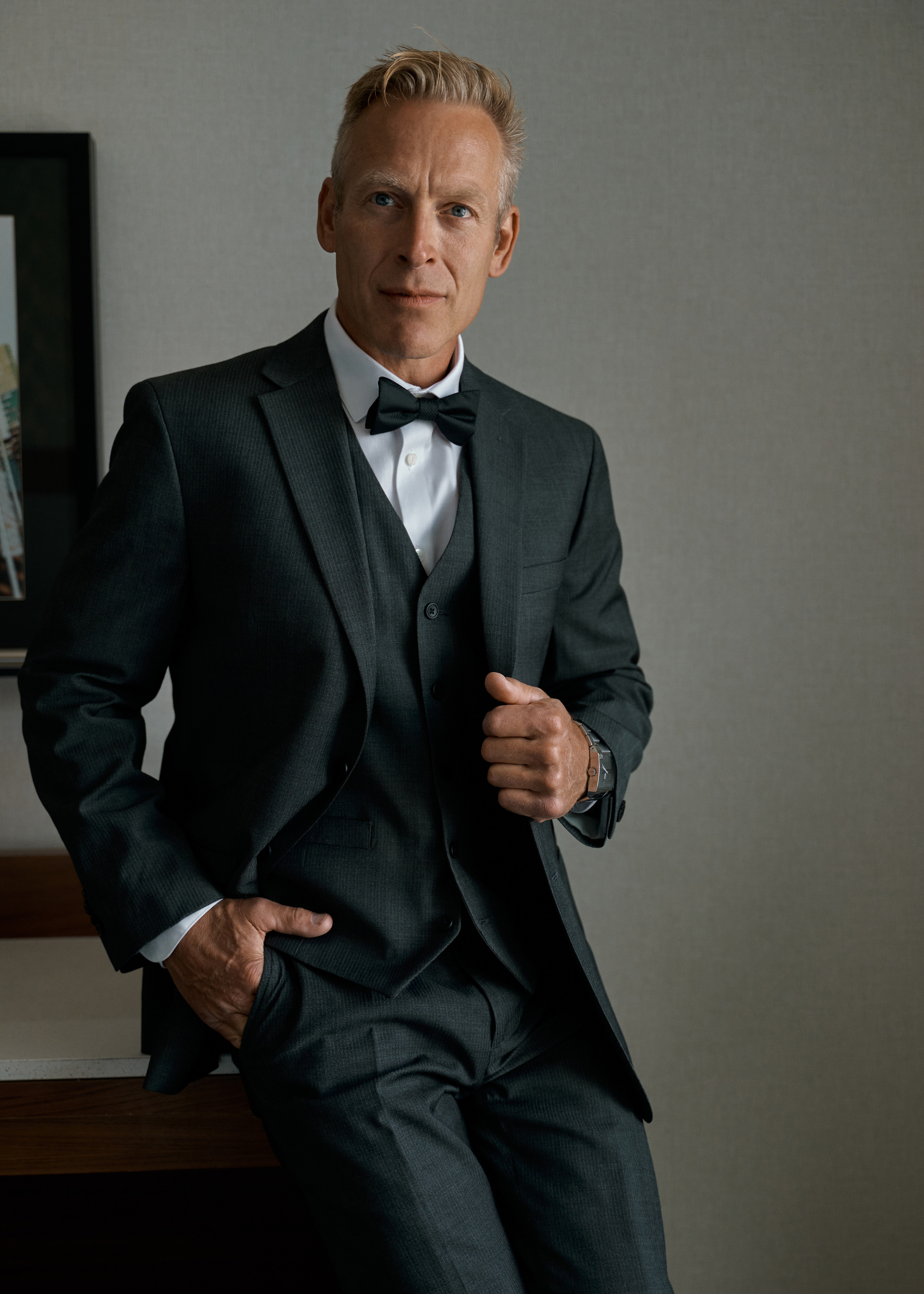 Wedding in Calgary Heritage park. Calgary wedding photo and video. Photographer Andrii Bielikov