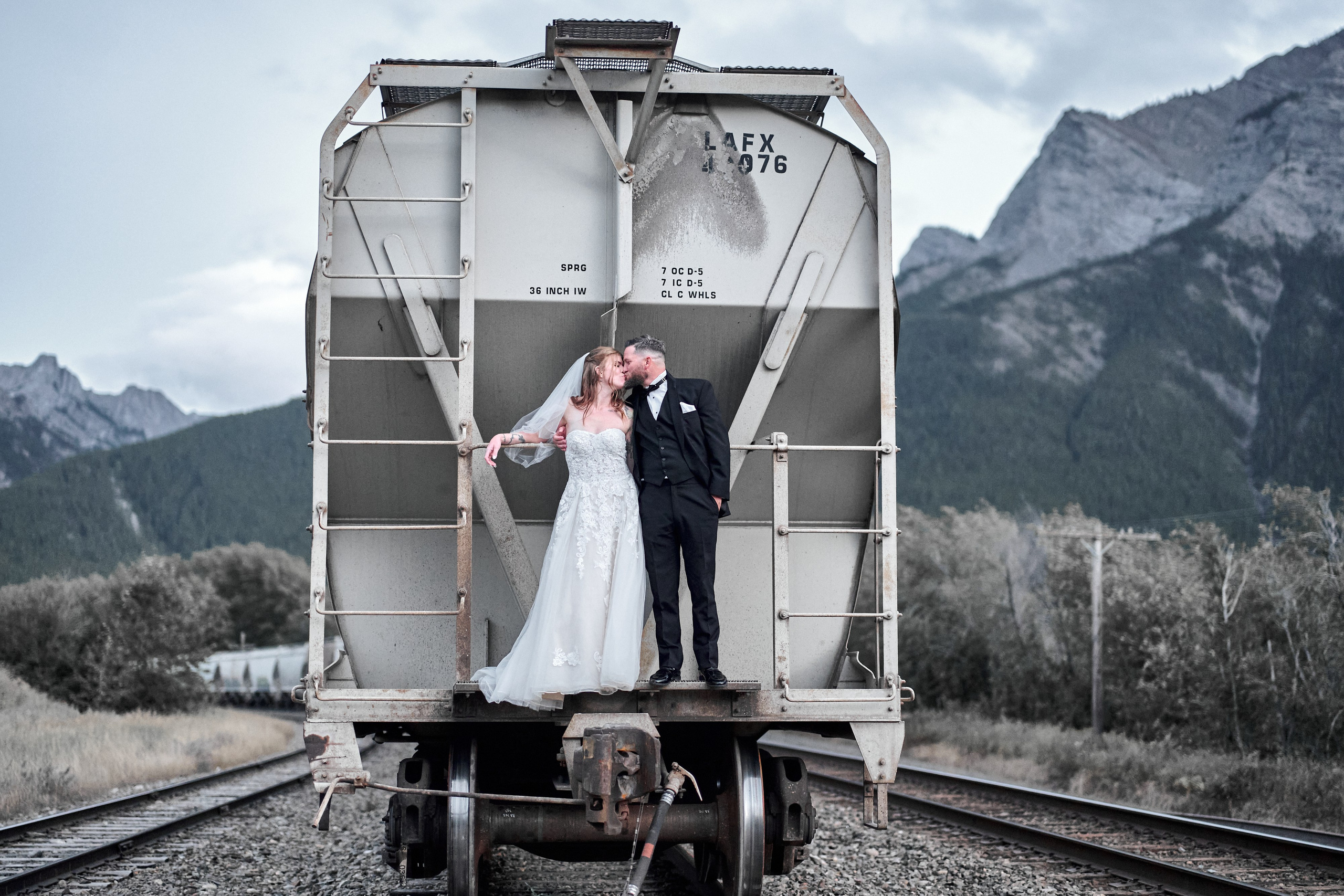 Benjamin&Courtney. Wedding in Kananaskis Park. Calgary wedding photo and video. Photographer Andrii Bielikov