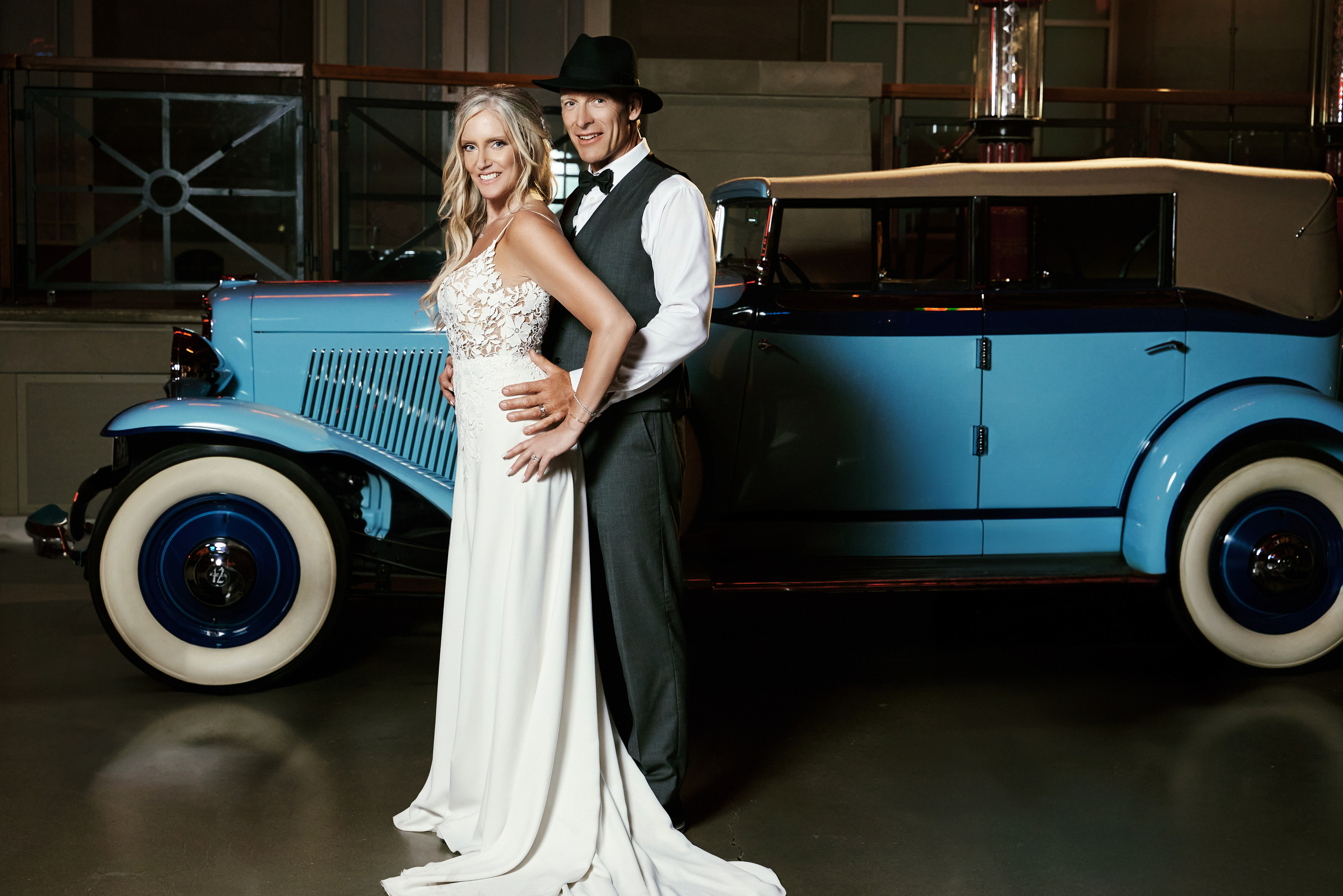 Wedding in Calgary Heritage park. Calgary wedding photo and video. Photographer Andrii Bielikov