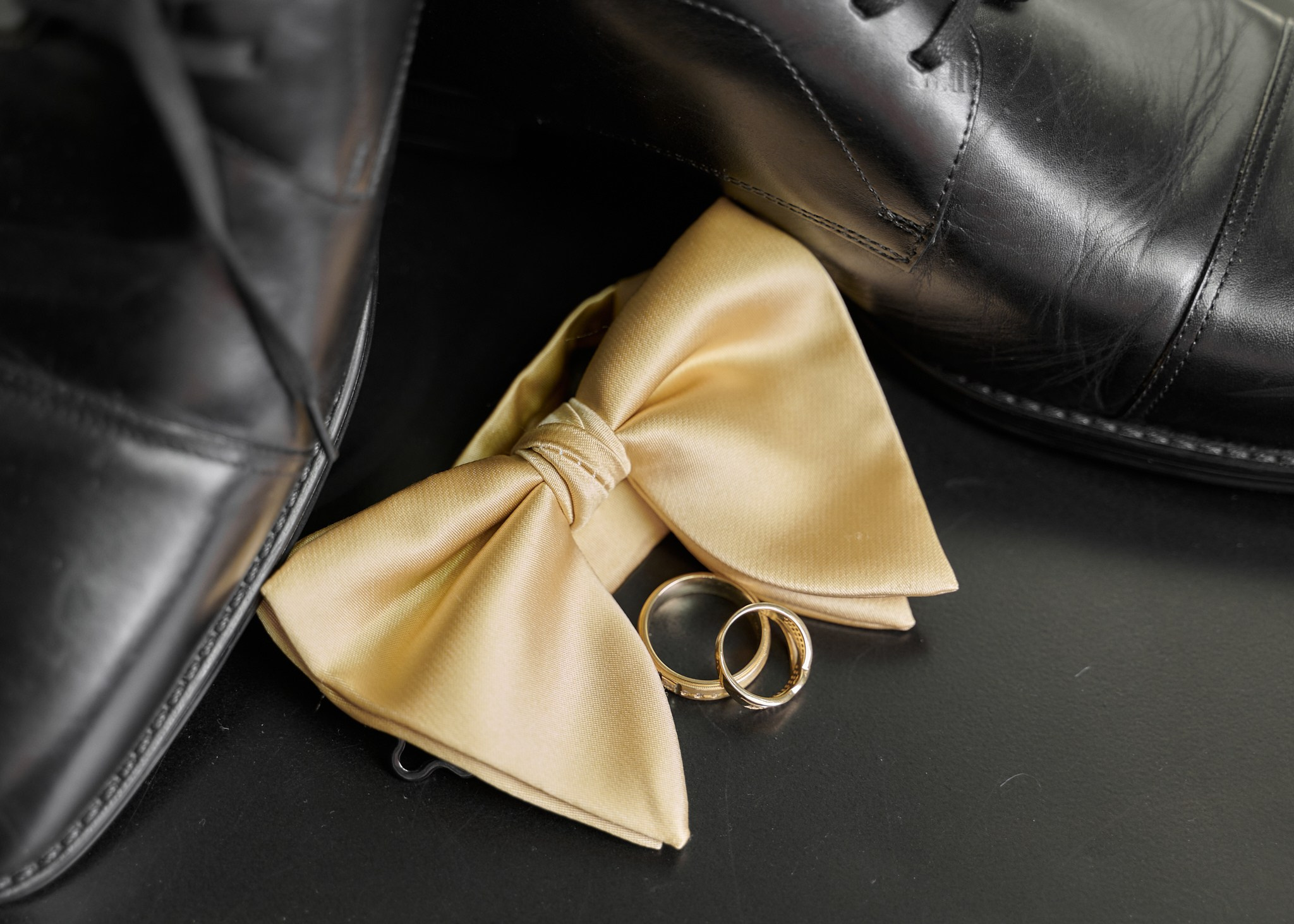 Femi & Jen. Calgary wedding photo and video. Photographer Andrii Bielikov