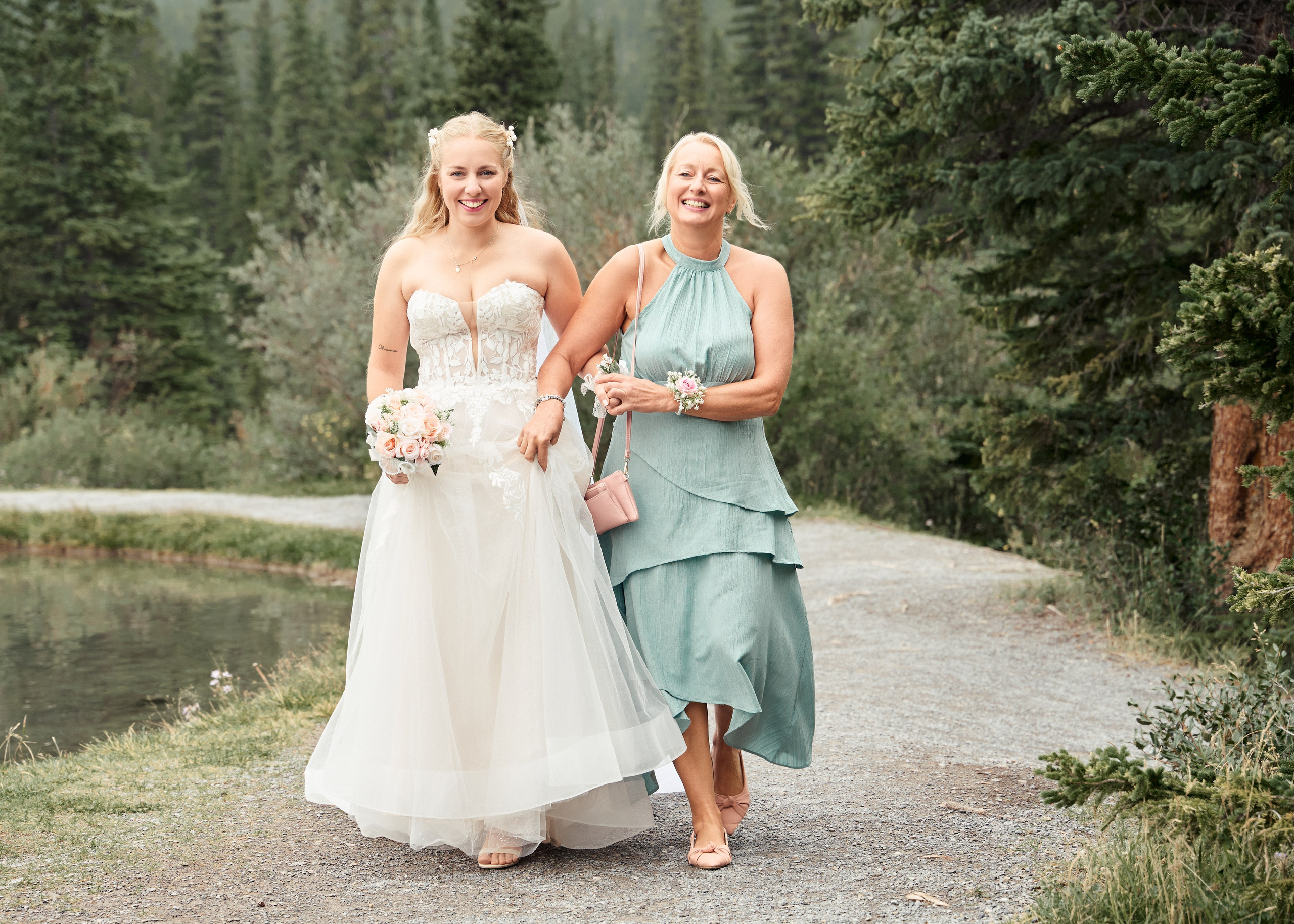 Natalie&Mat. A small, intimate wedding at Forgetmenot Lake, Kananaskis Park. Calgary wedding photo and video. Photographer Andrii Bielikov