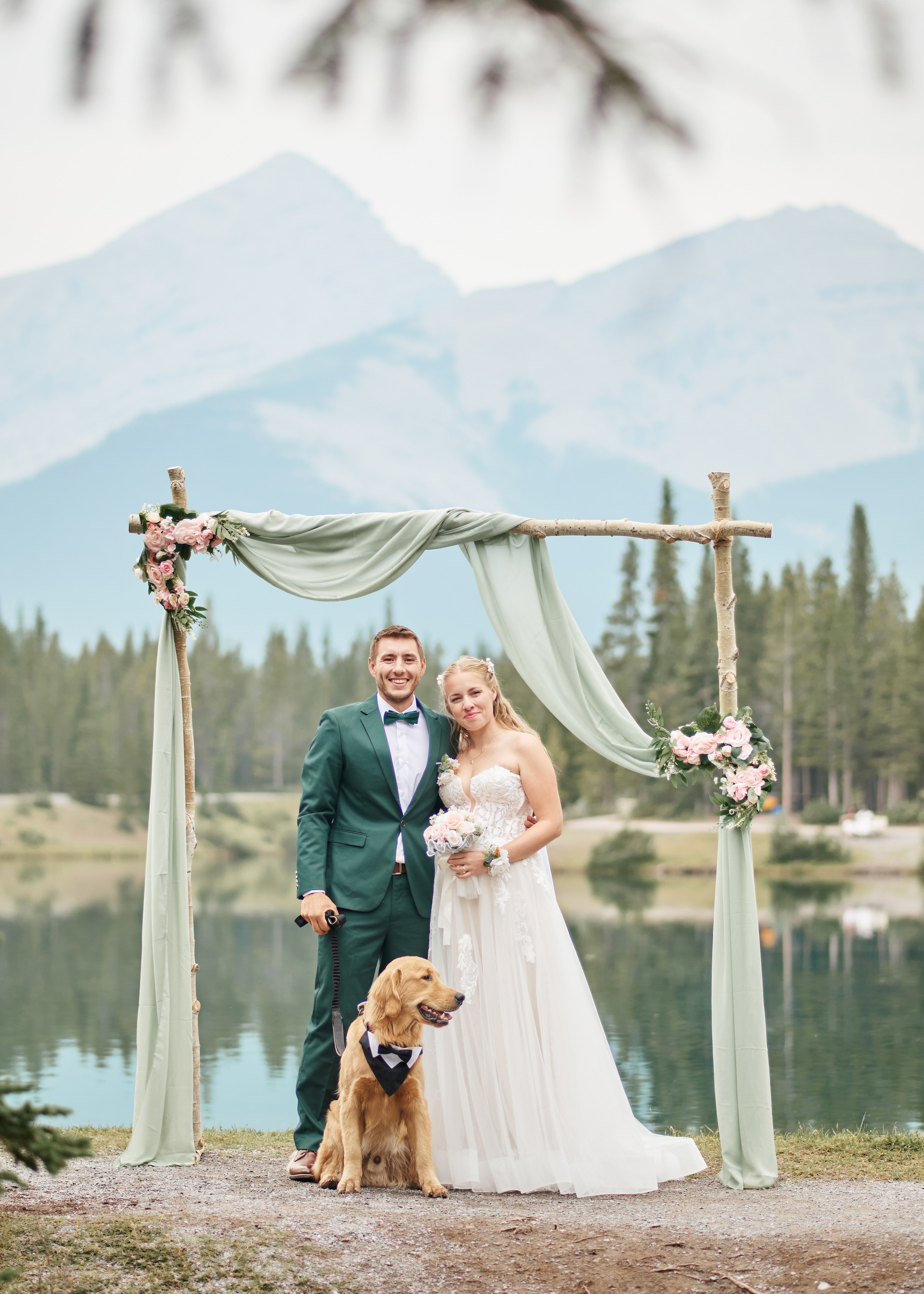 Natalie&Mat. A small, intimate wedding at Forgetmenot Lake, Kananaskis Park. Calgary wedding photo and video. Photographer Andrii Bielikov