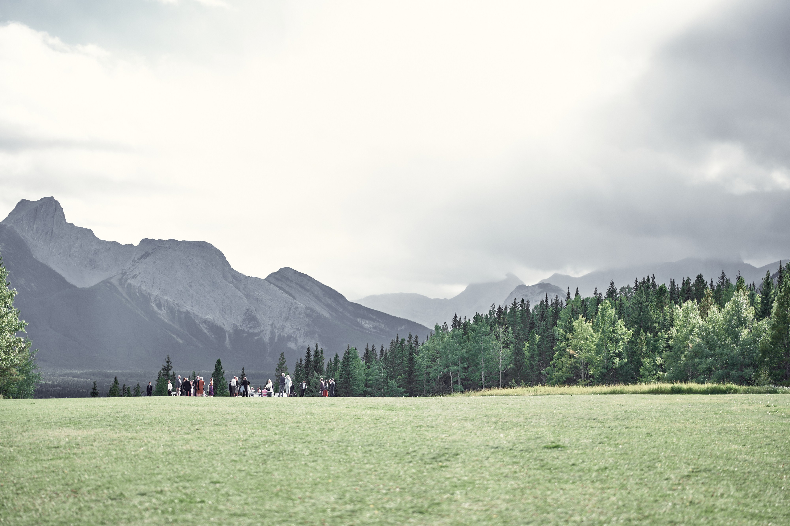 Benjamin&Courtney. Wedding in Kananaskis Park. Calgary wedding photo and video. Photographer Andrii Bielikov