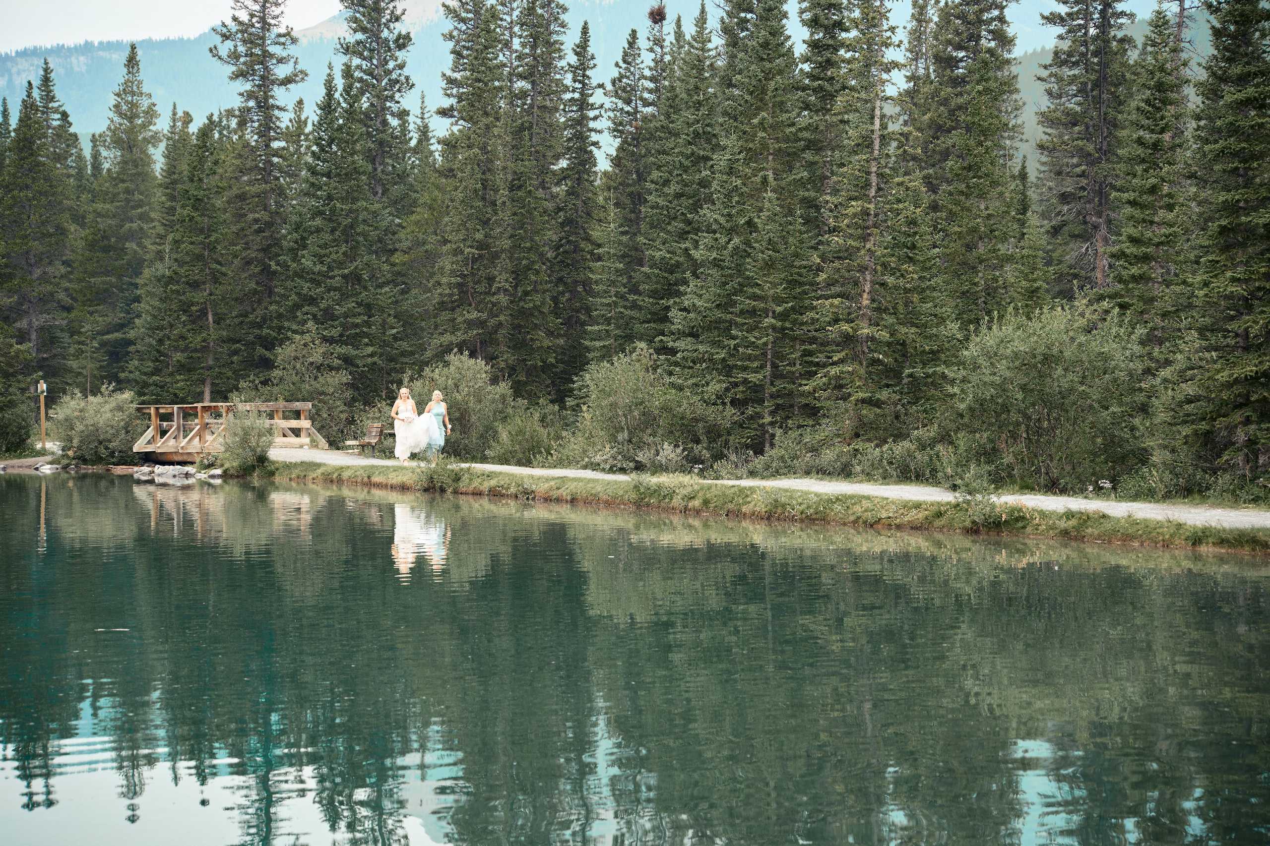 Natalie&Mat. A small, intimate wedding at Forgetmenot Lake, Kananaskis Park. Calgary wedding photo and video. Photographer Andrii Bielikov