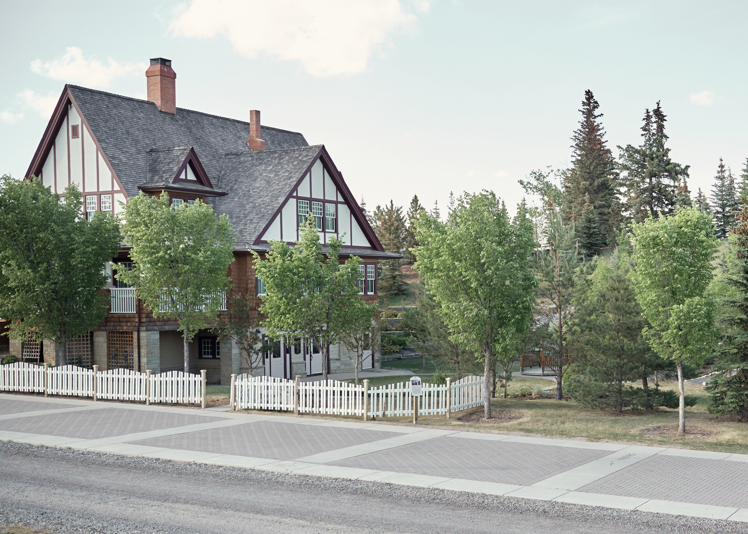 Wedding in Calgary Heritage park. Calgary wedding photo and video. Photographer Andrii Bielikov