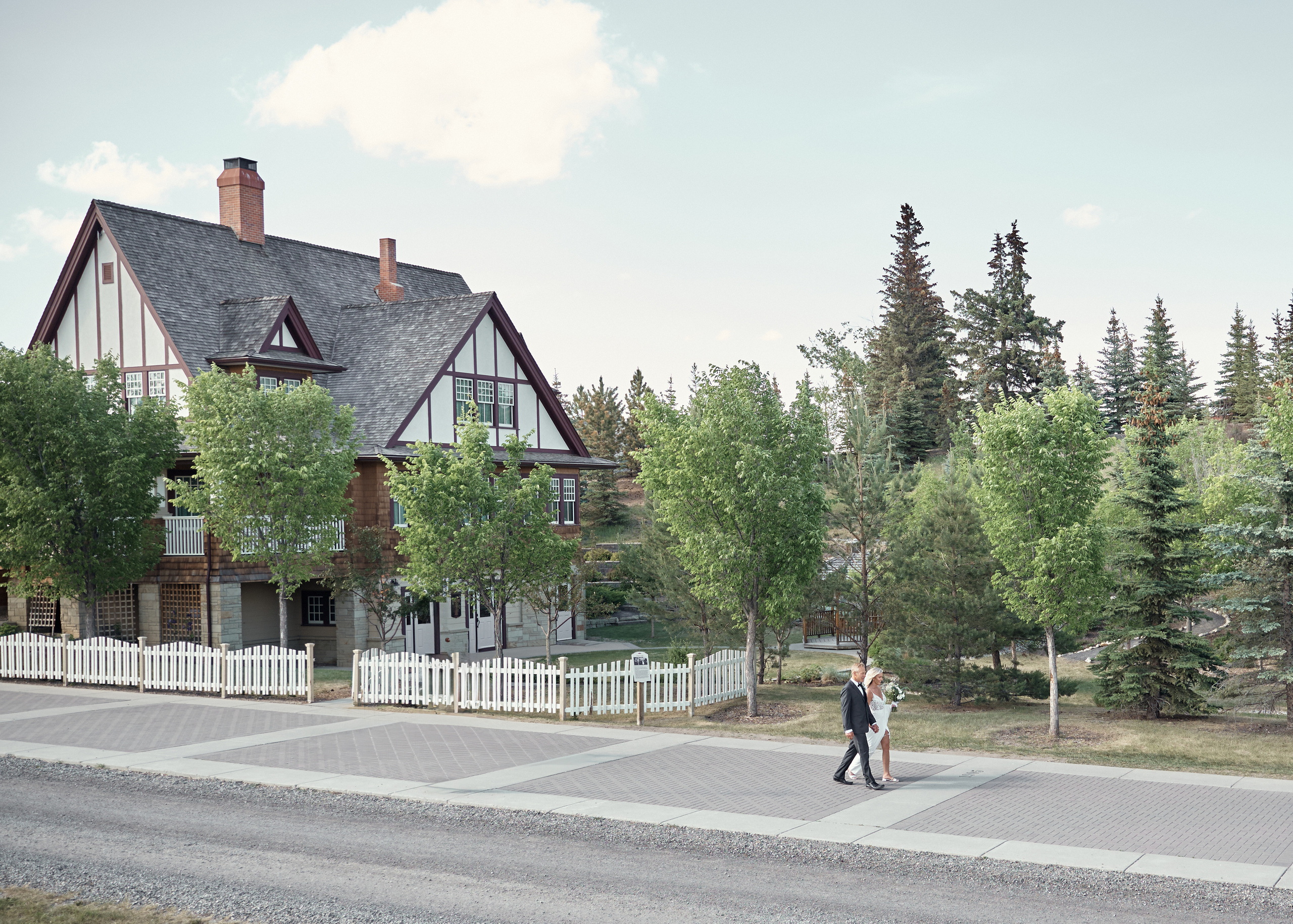 Wedding in Calgary Heritage park. Calgary wedding photo and video. Photographer Andrii Bielikov