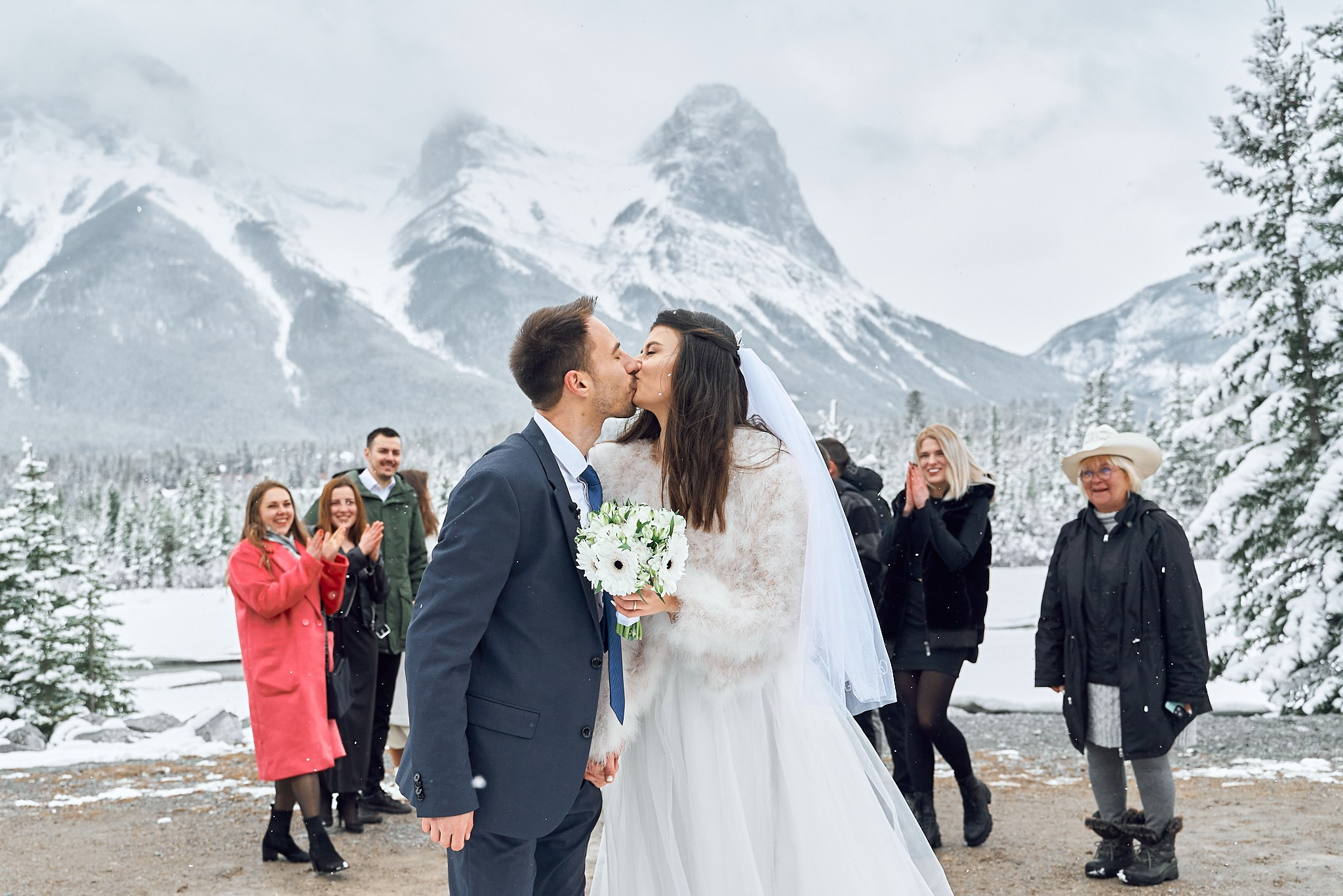 Lil sneak peek from Michael and Anna wedding. Calgary wedding photo and video. Photographer Andrii Bielikov