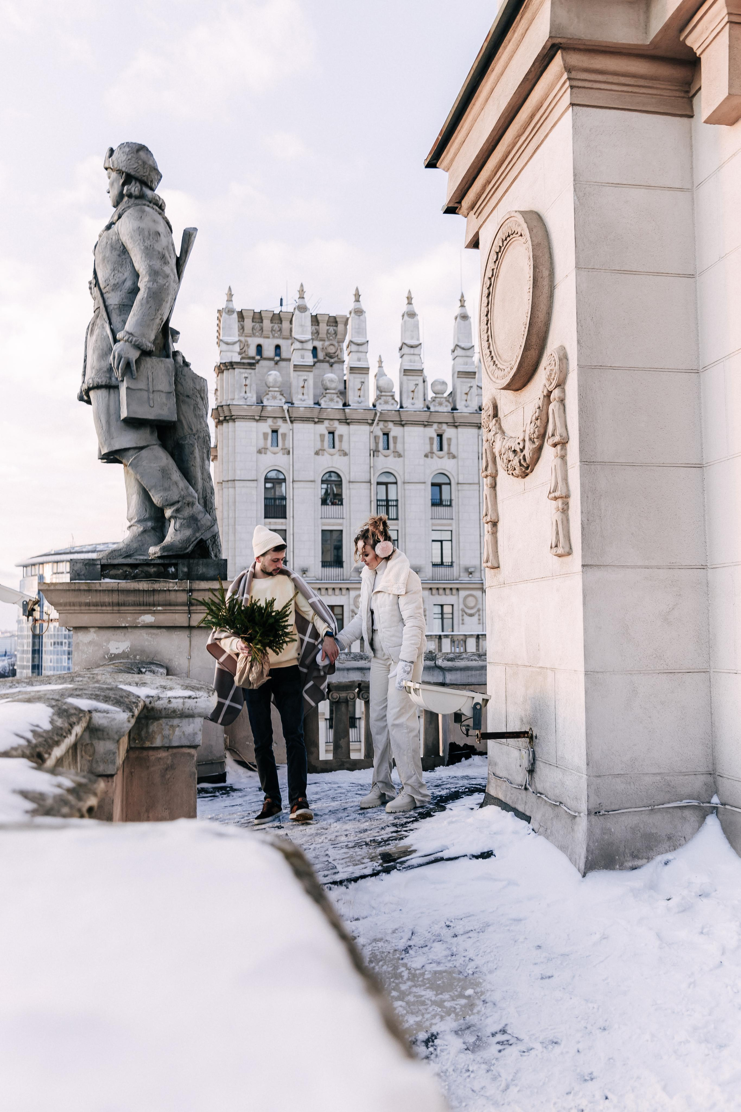 A winter fairy tale in the city center. Wedding and family photographer