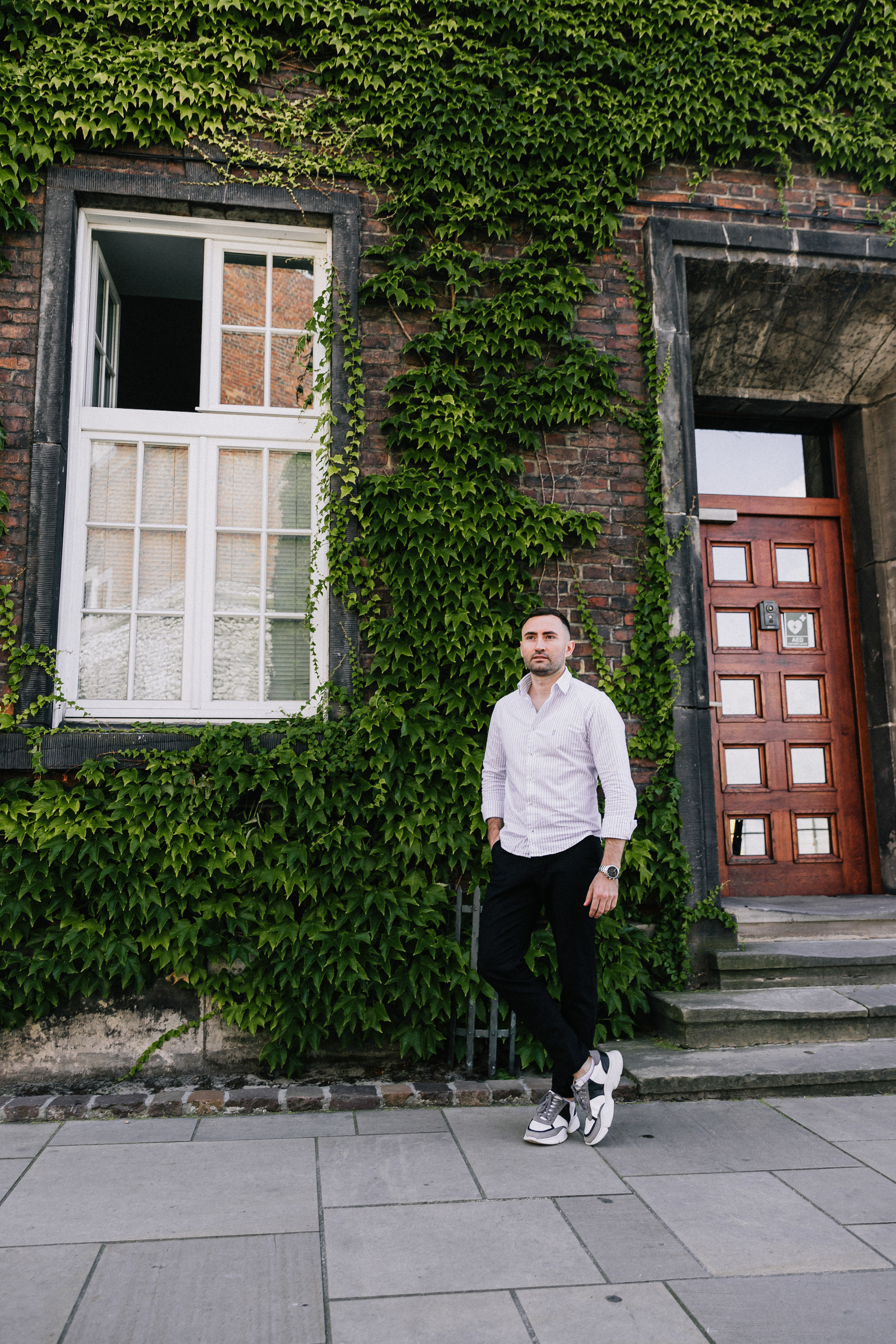 Aleks. Wedding and family photographer