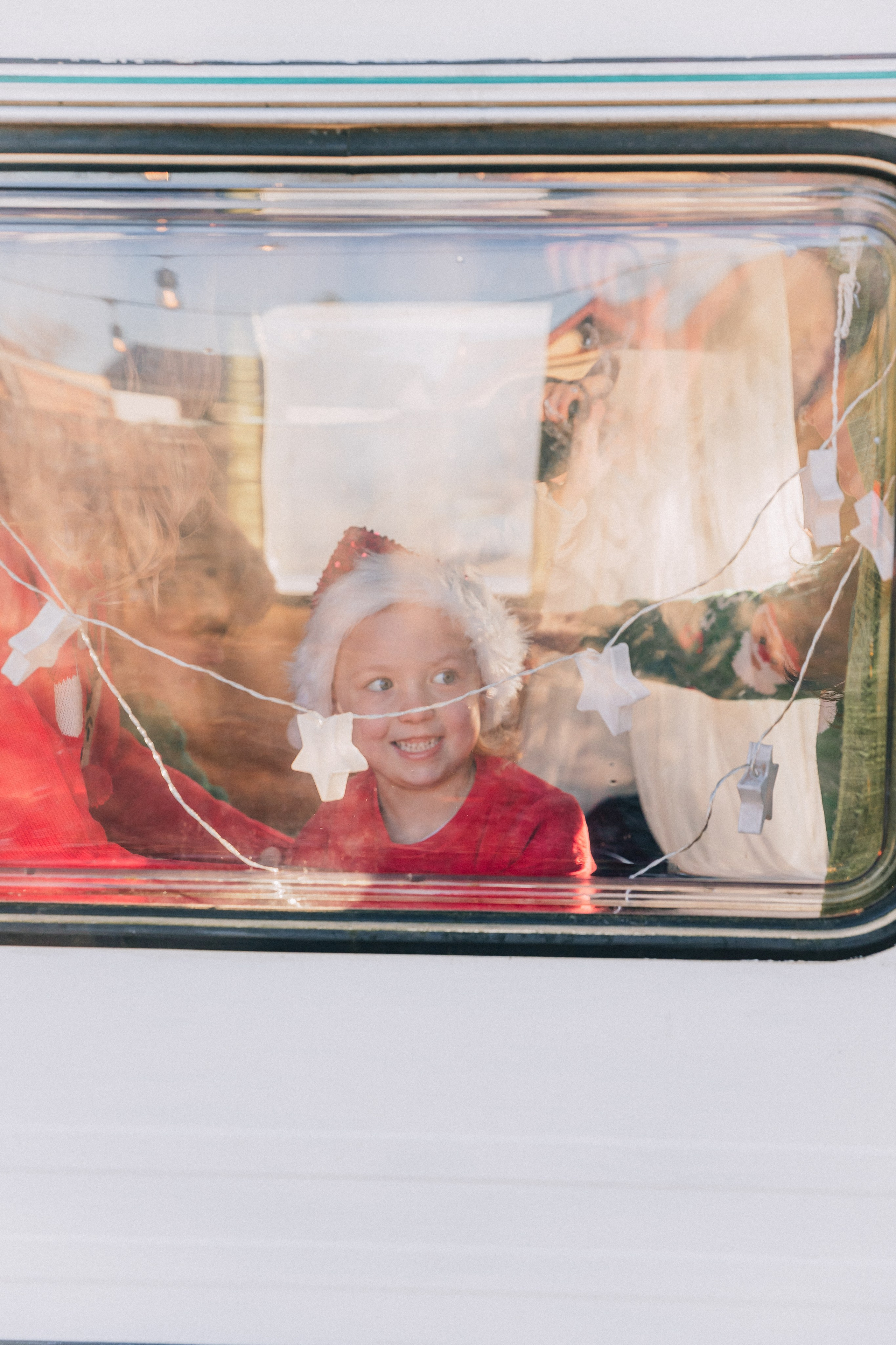 Dasha, Alina. Wedding and family photographer