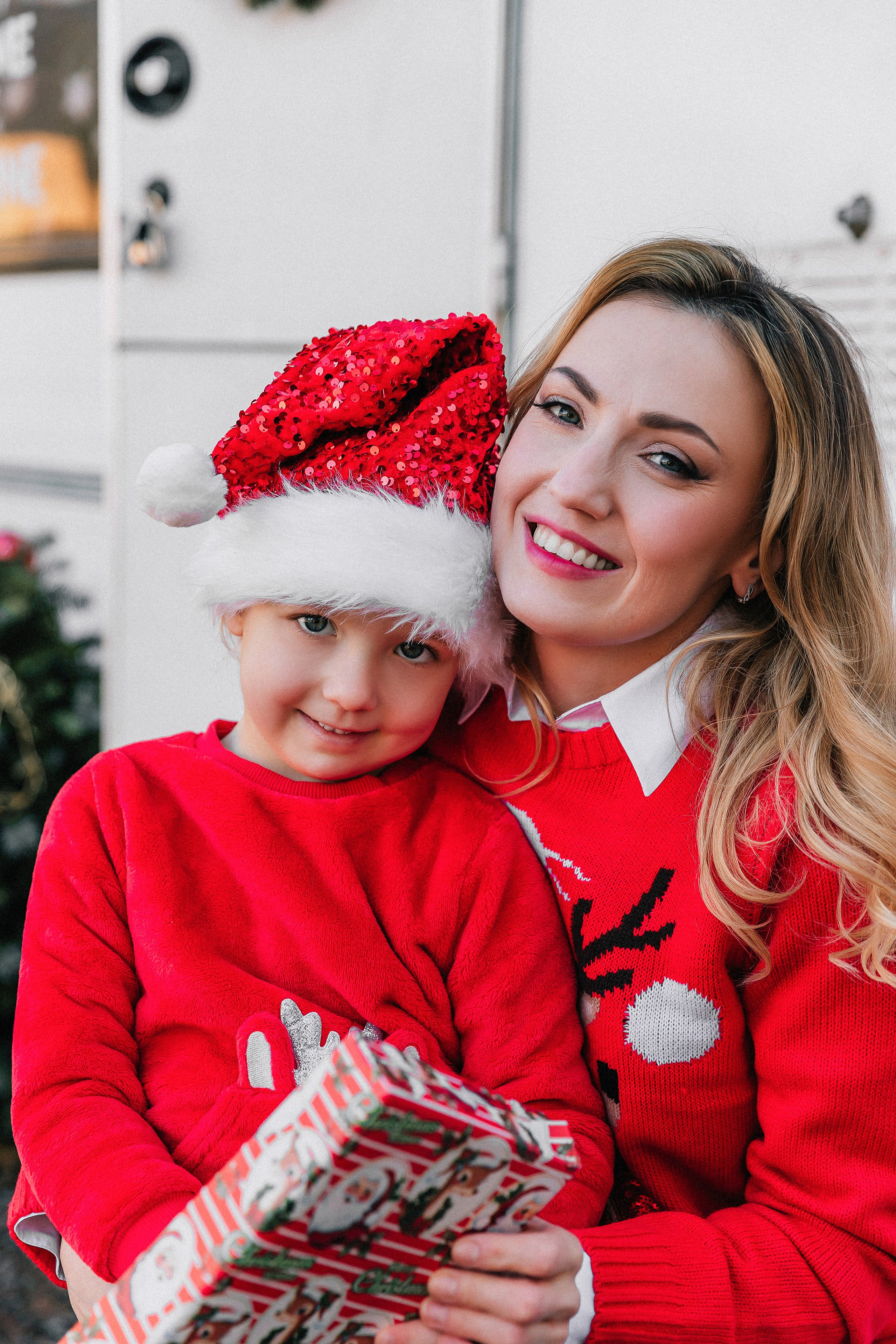 Dasha, Alina. Wedding and family photographer