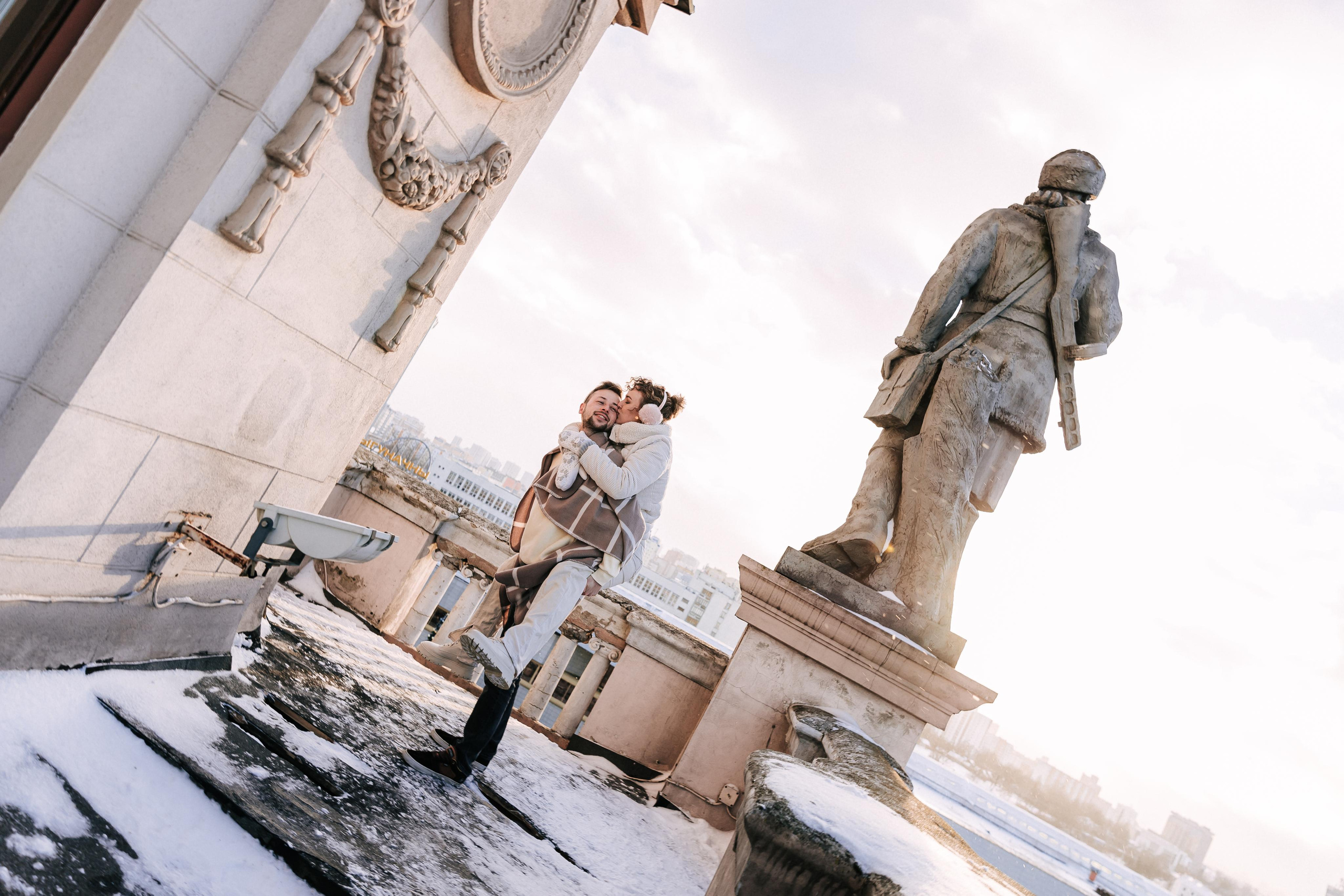 A winter fairy tale in the city center. Wedding and family photographer