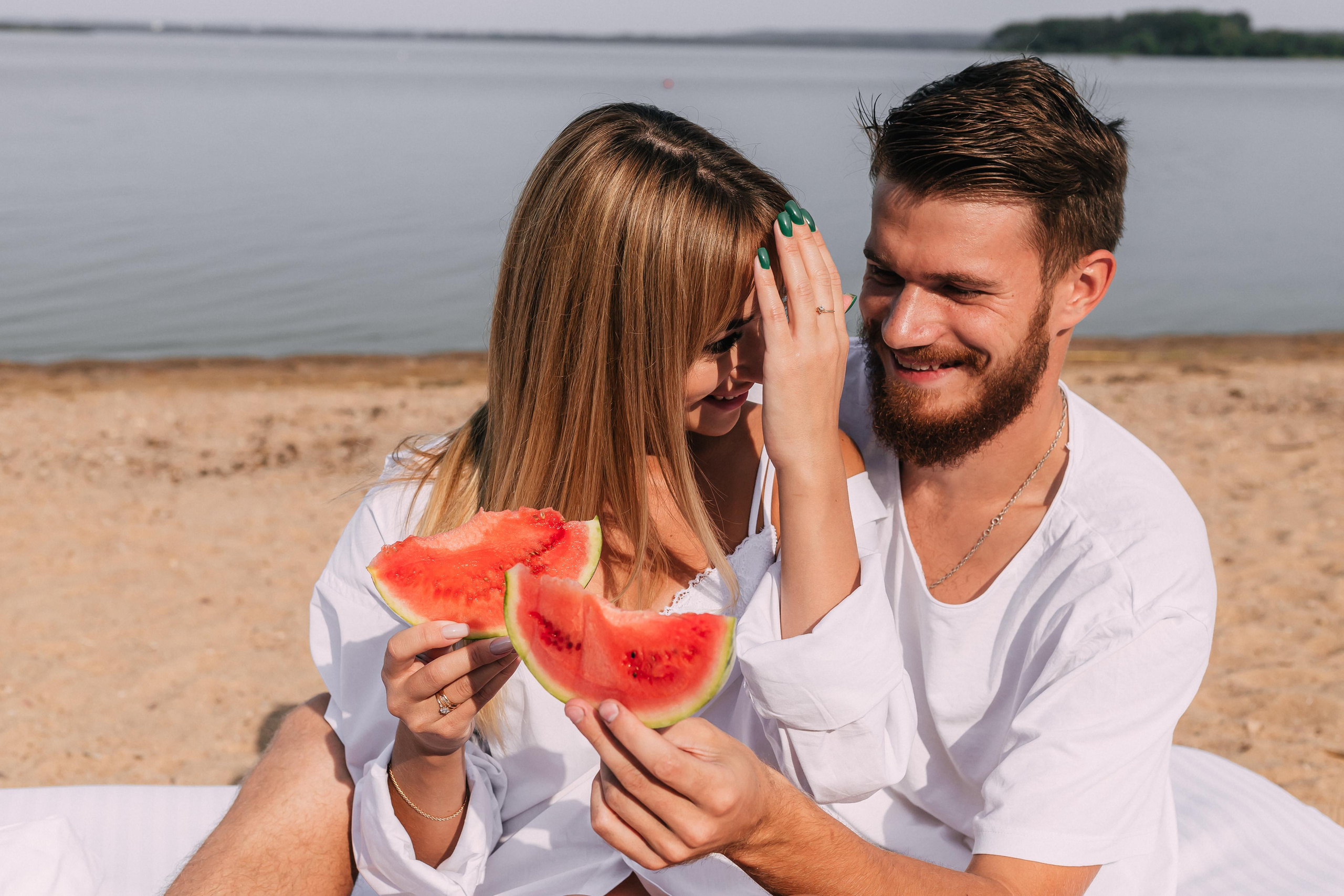 Love story at the Minsk Sea Katya and Pasha. Wedding and family photographer