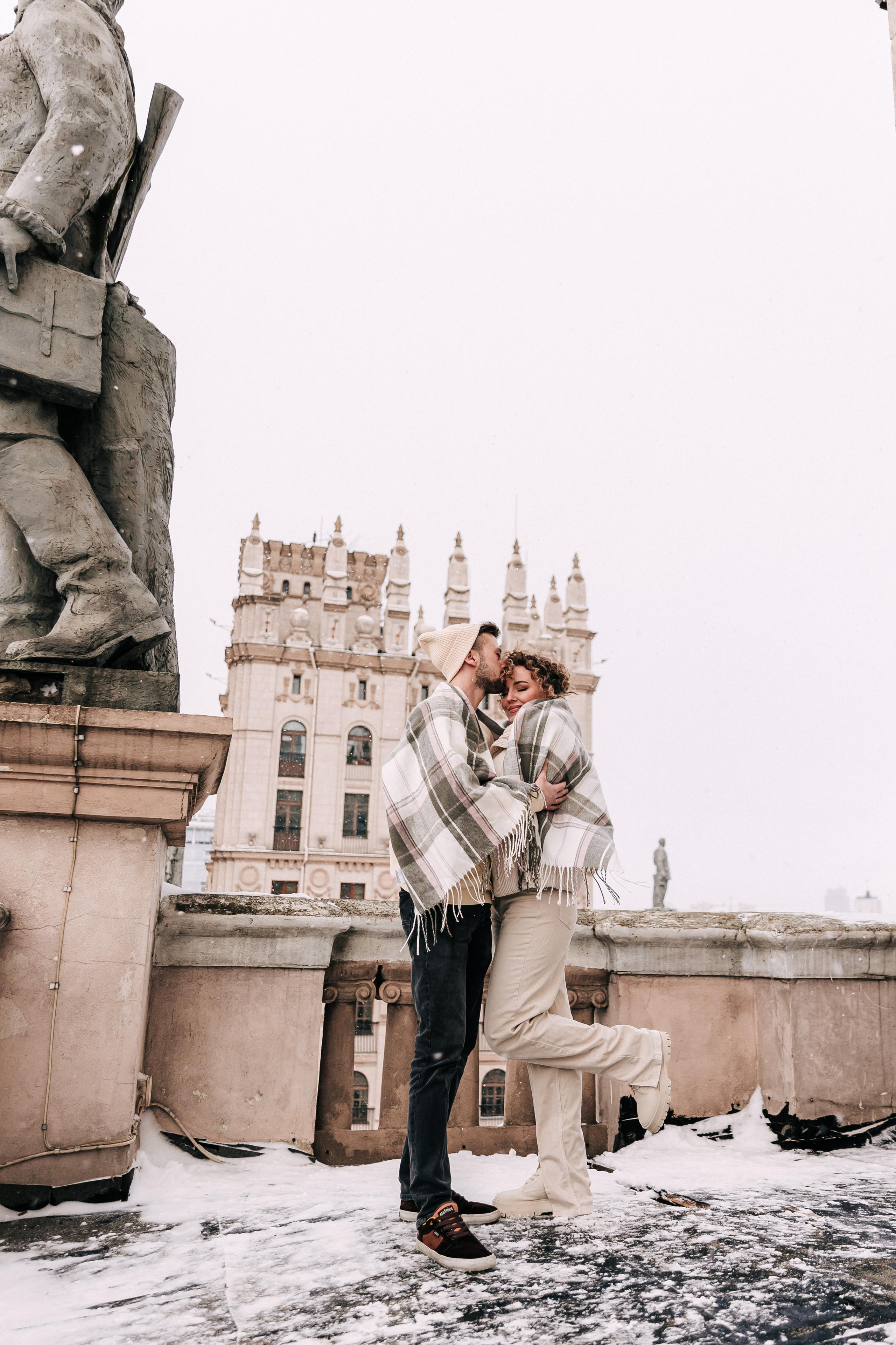 A winter fairy tale in the city center. Wedding and family photographer