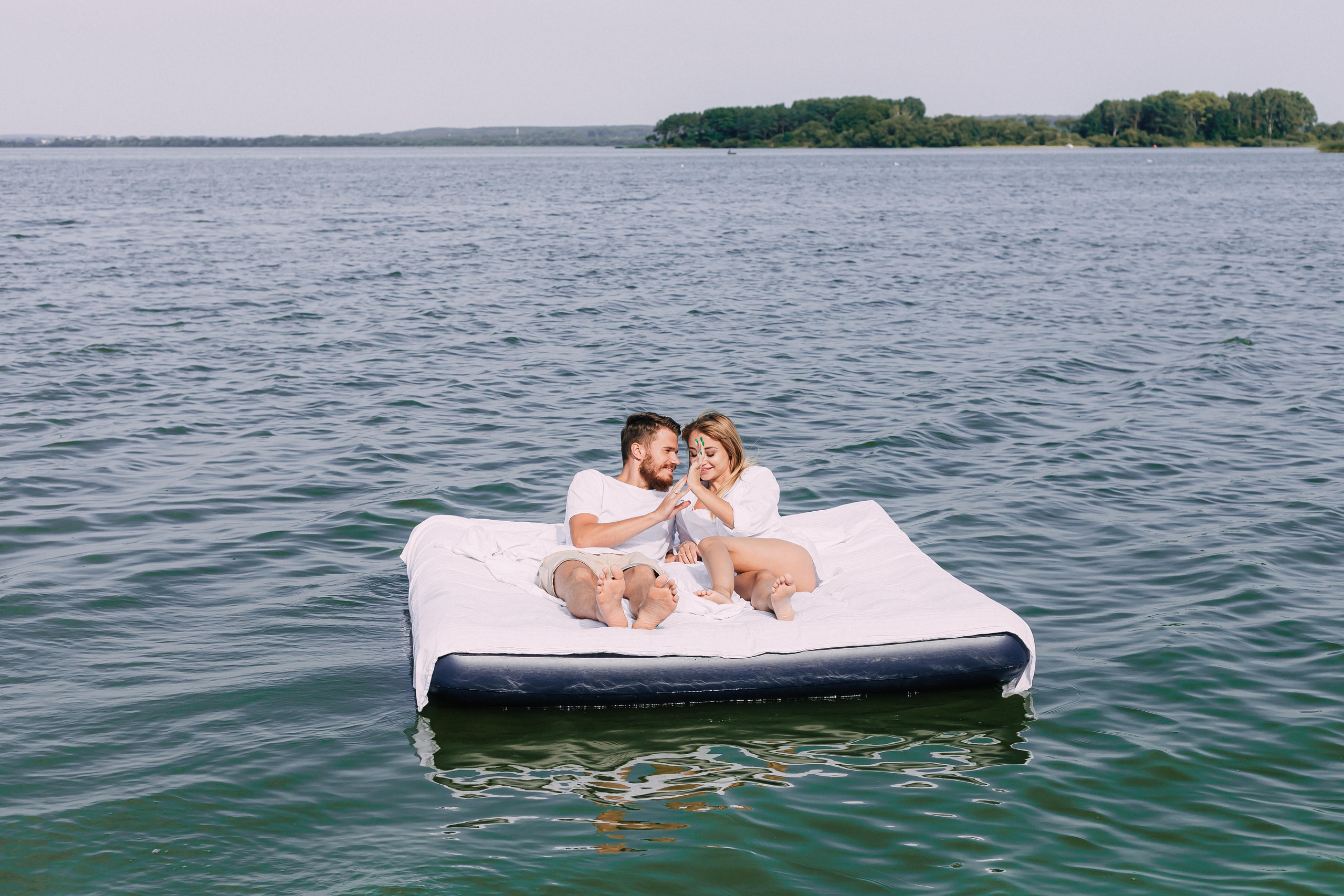 Love story at the Minsk Sea Katya and Pasha. Wedding and family photographer