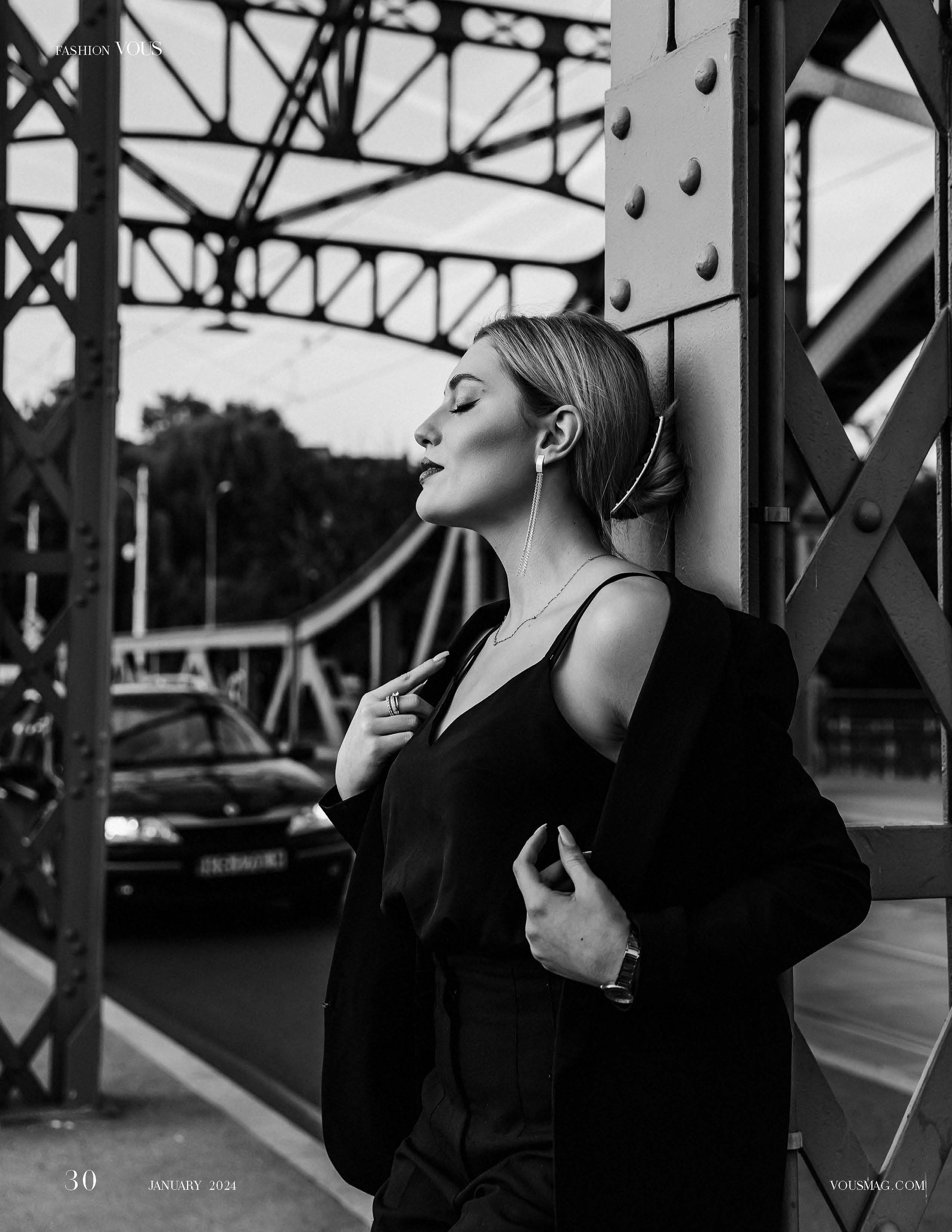 VOUS magazine. Wedding and family photographer