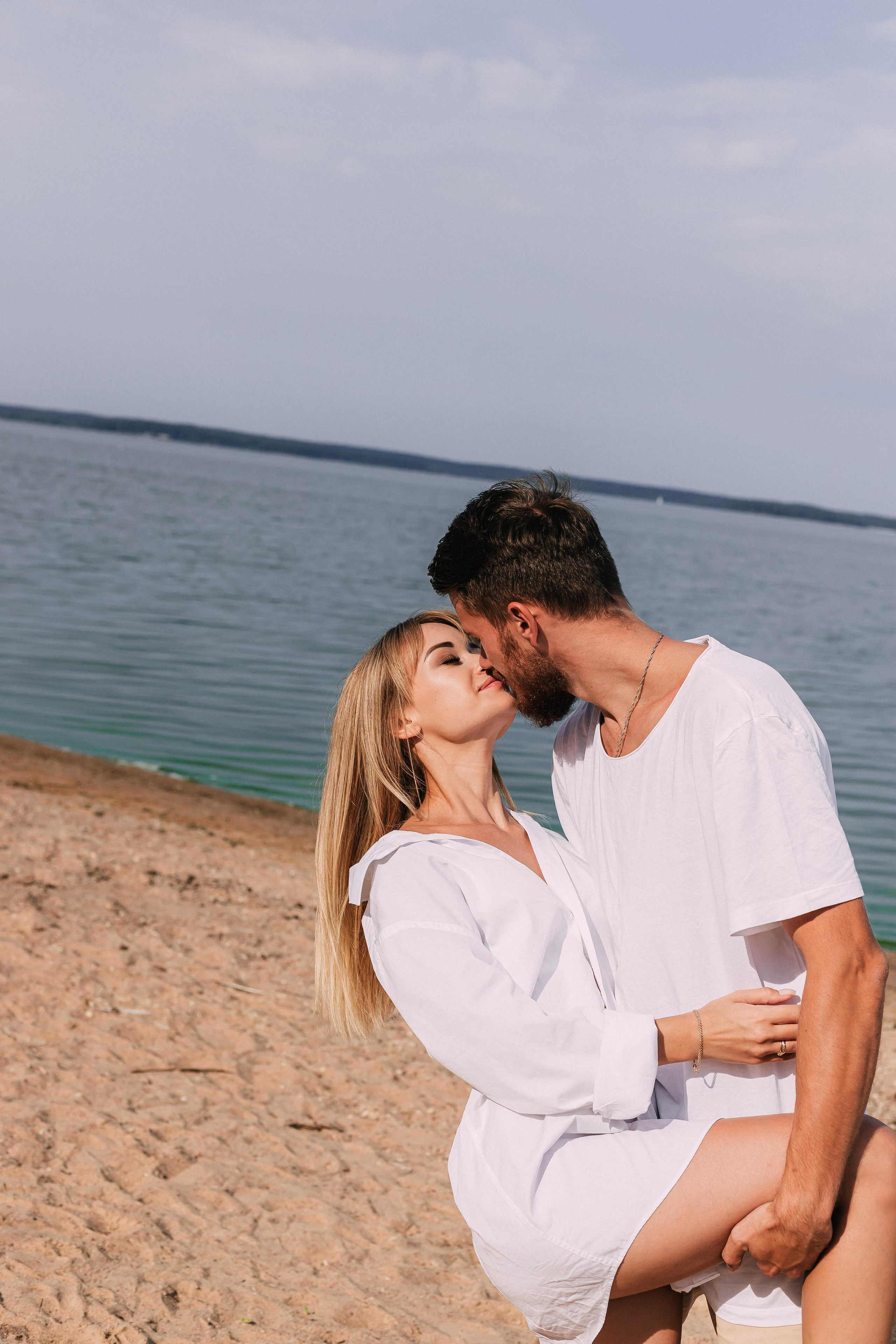 Love story at the Minsk Sea Katya and Pasha. Wedding and family photographer