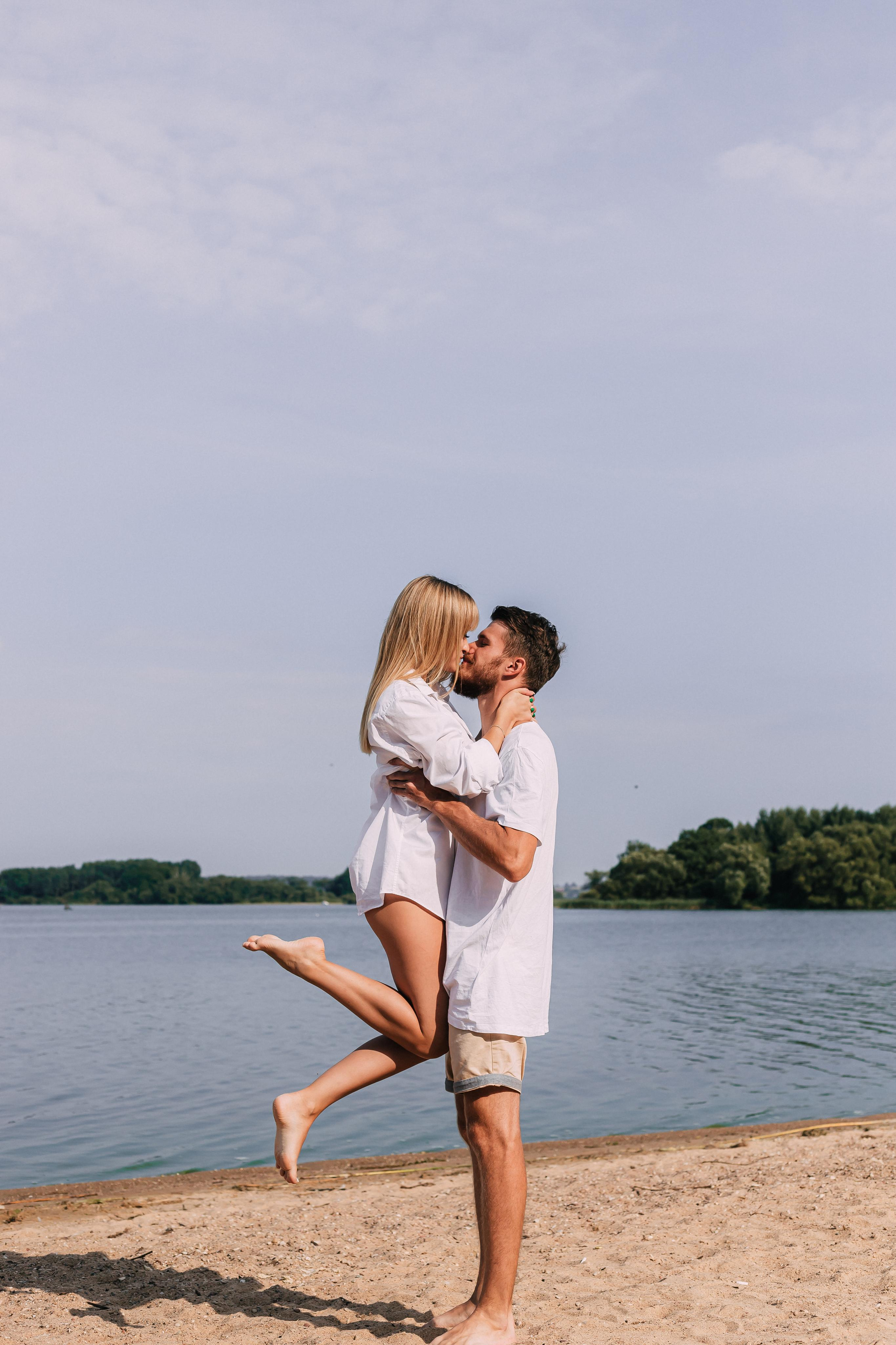 Love story at the Minsk Sea Katya and Pasha. Wedding and family photographer