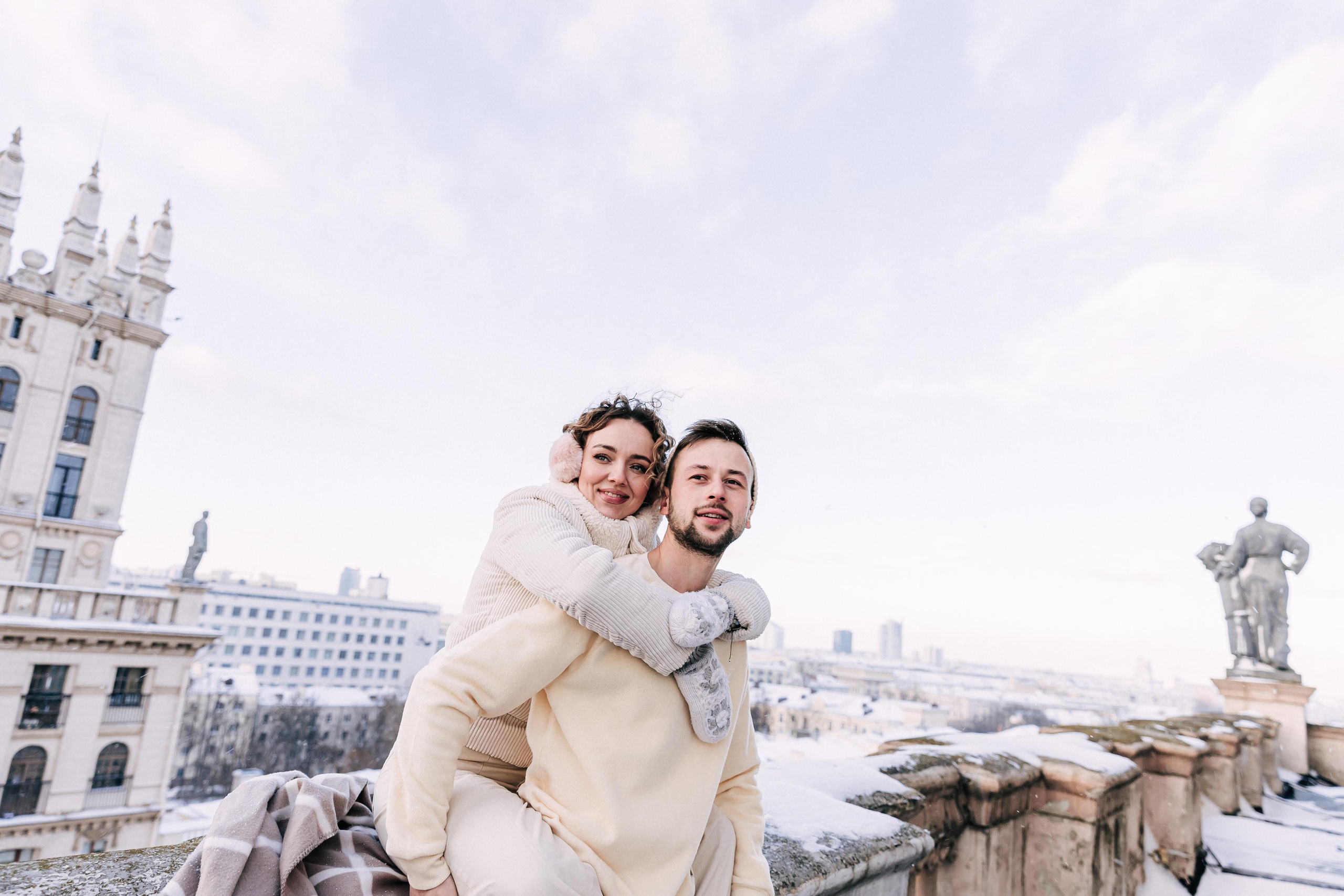 A winter fairy tale in the city center. Wedding and family photographer