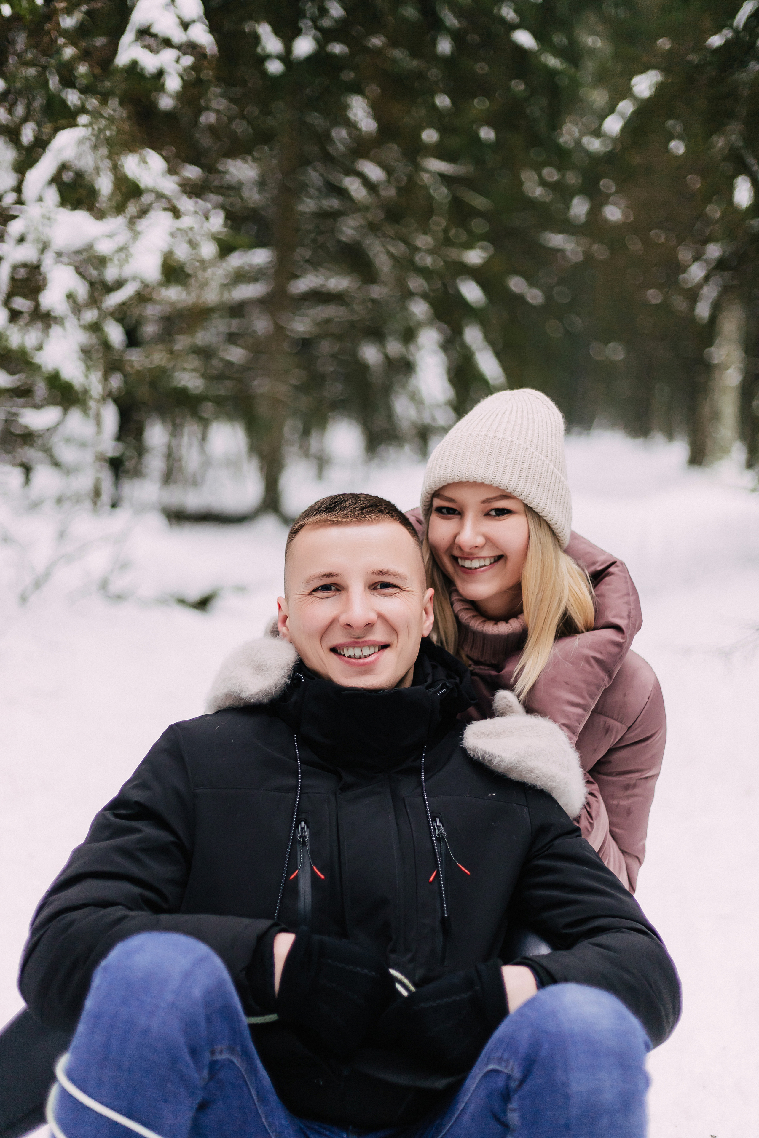 The forest story of Veronica and Sasha. Wedding and family photographer