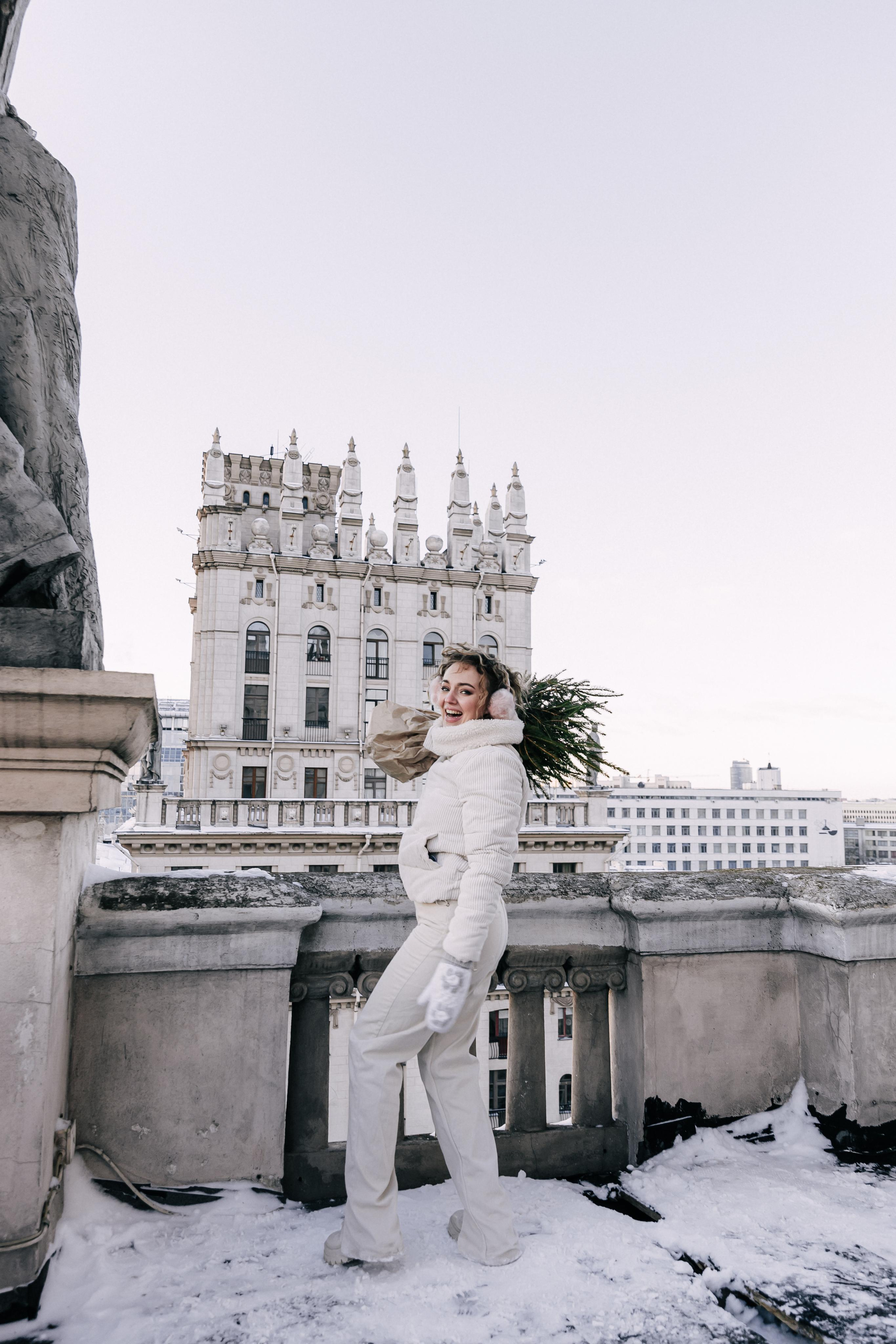 A winter fairy tale in the city center. Wedding and family photographer