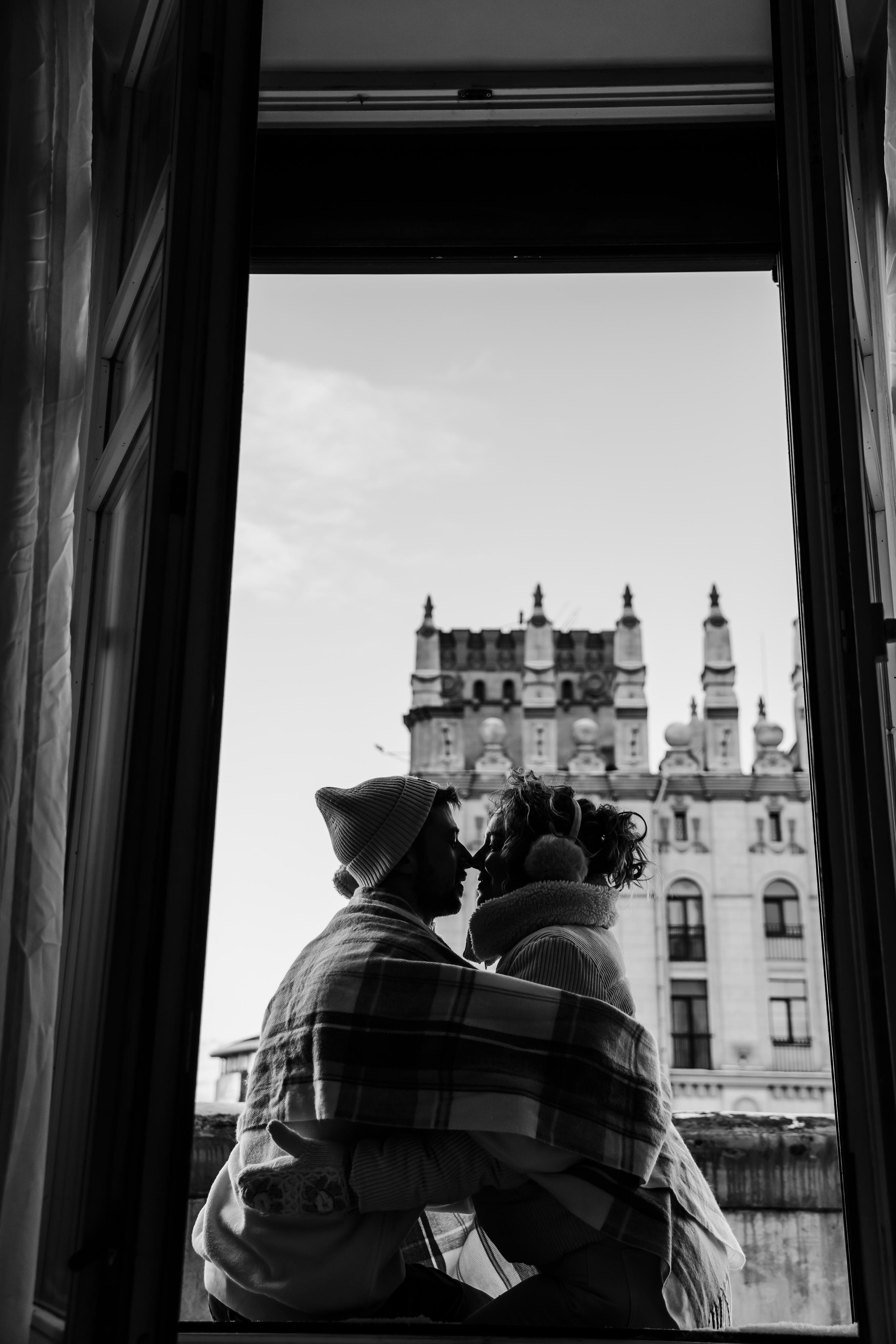 A winter fairy tale in the city center. Wedding and family photographer