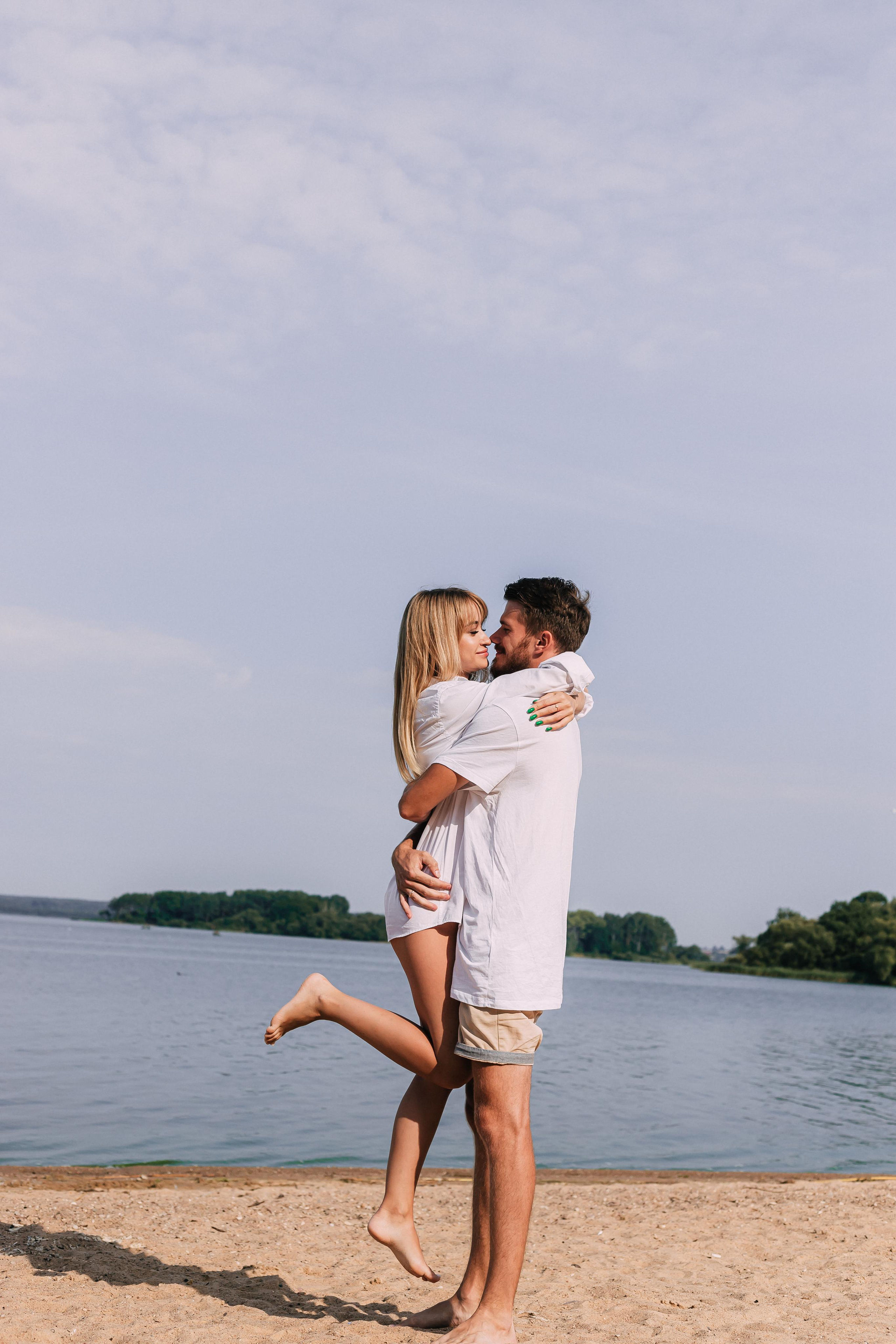 Love story at the Minsk Sea Katya and Pasha. Wedding and family photographer
