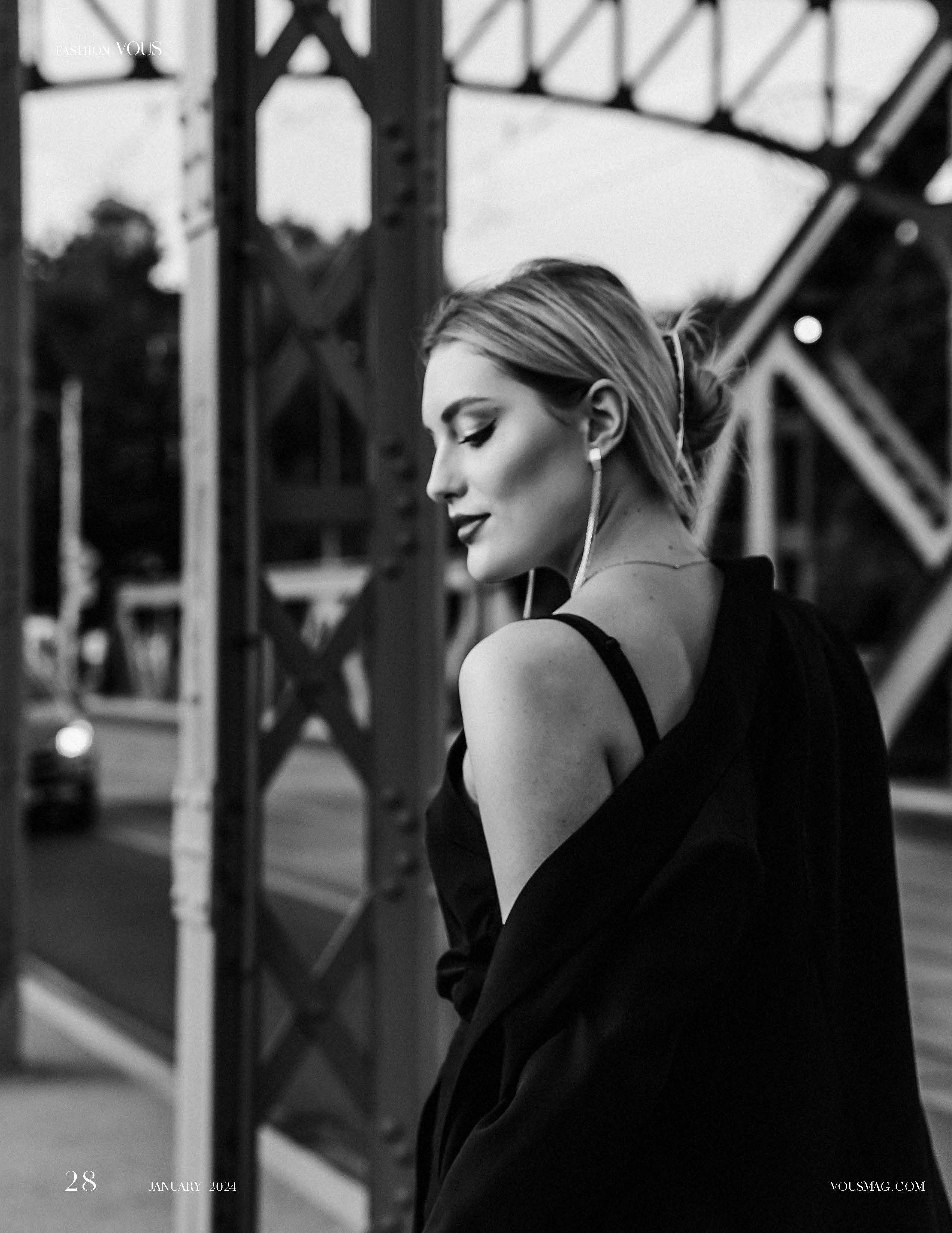 VOUS magazine. Wedding and family photographer