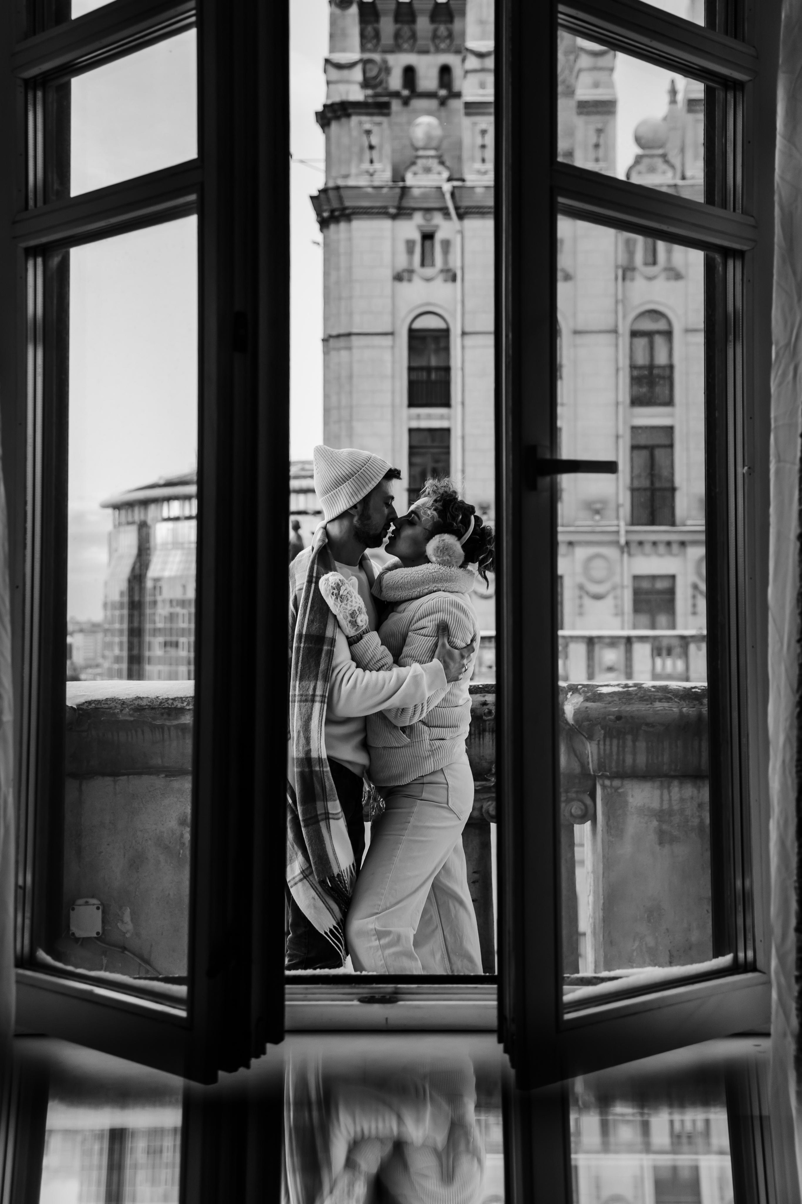 A winter fairy tale in the city center. Wedding and family photographer