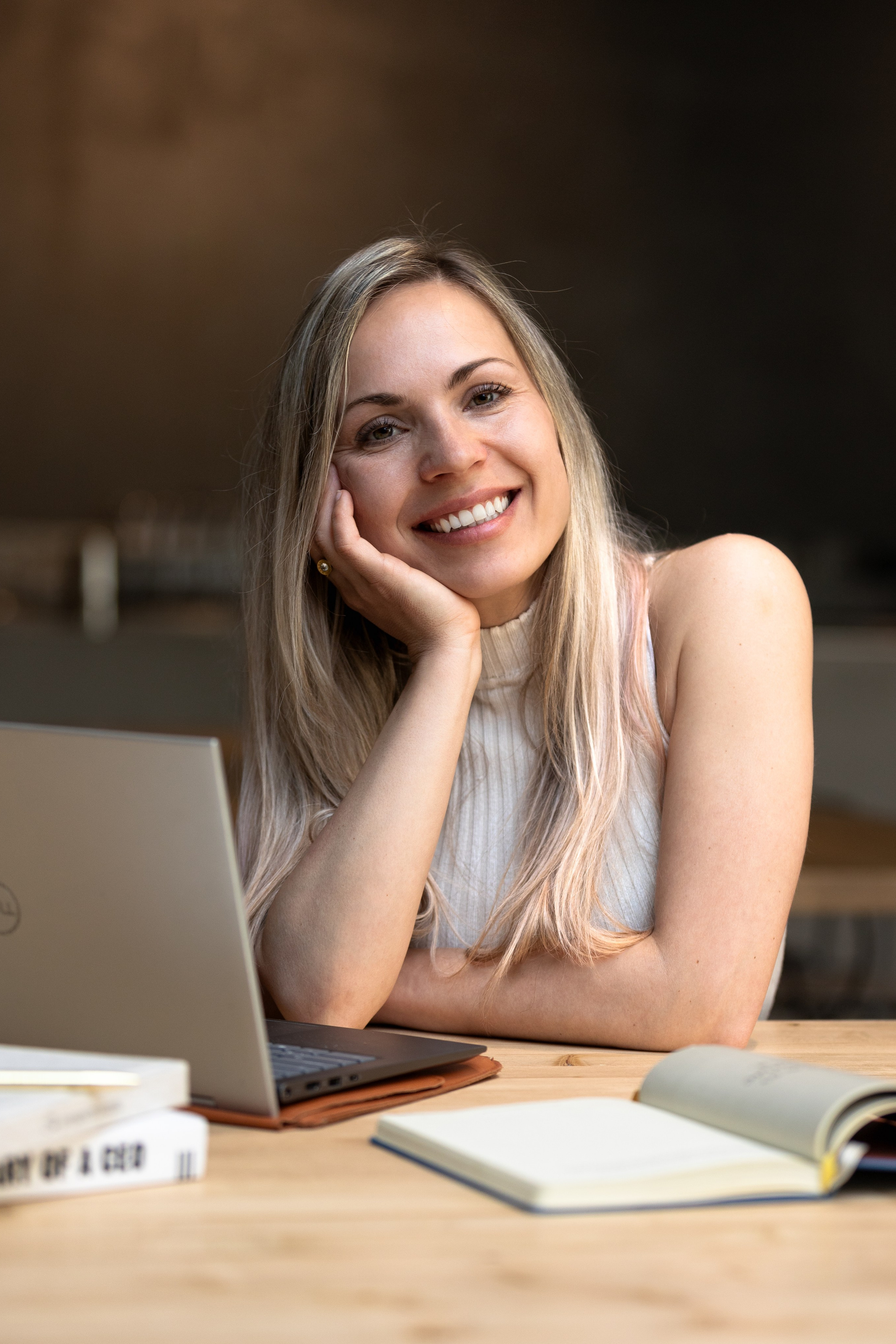 WORKSHOPS. Dana Lišková — Empathetic Photographer | Introspective Artist |Neurodivergent Coach | Founder of Artepy.cz