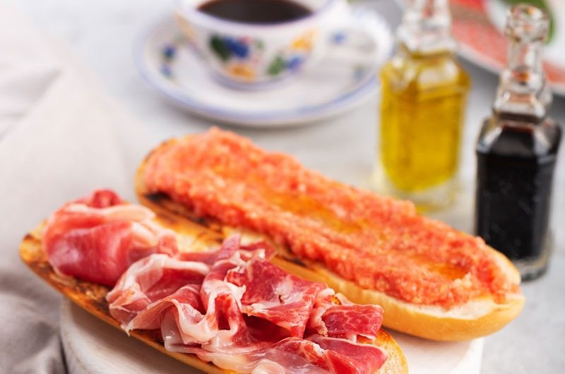 Best Coffee Shops and Breakfasts in Barcelona: My Favorite Spots by Neighborhood. DiaFoto — Wow Photographer in Barcelona | Premium Barcelona Photoshoot Experience