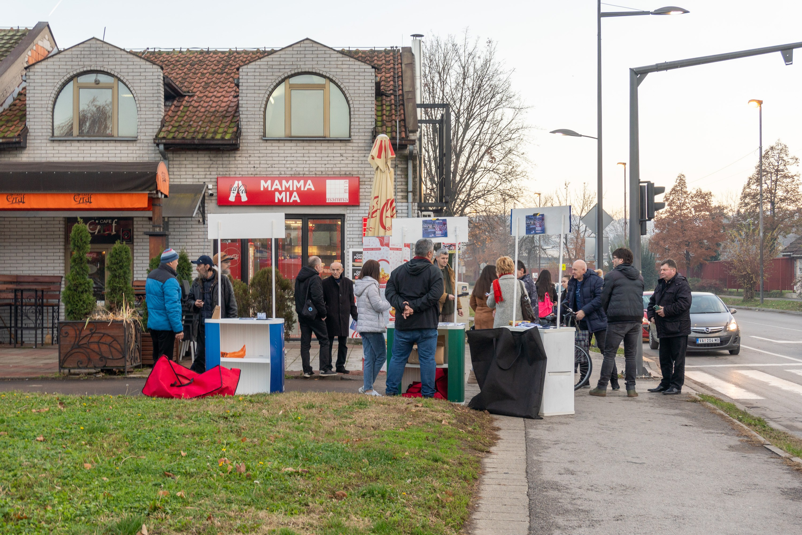 „Србија против насиља” представљена Ваљевкама и Ваљевцима у насељу Колубара 2. Lokalni Front VA