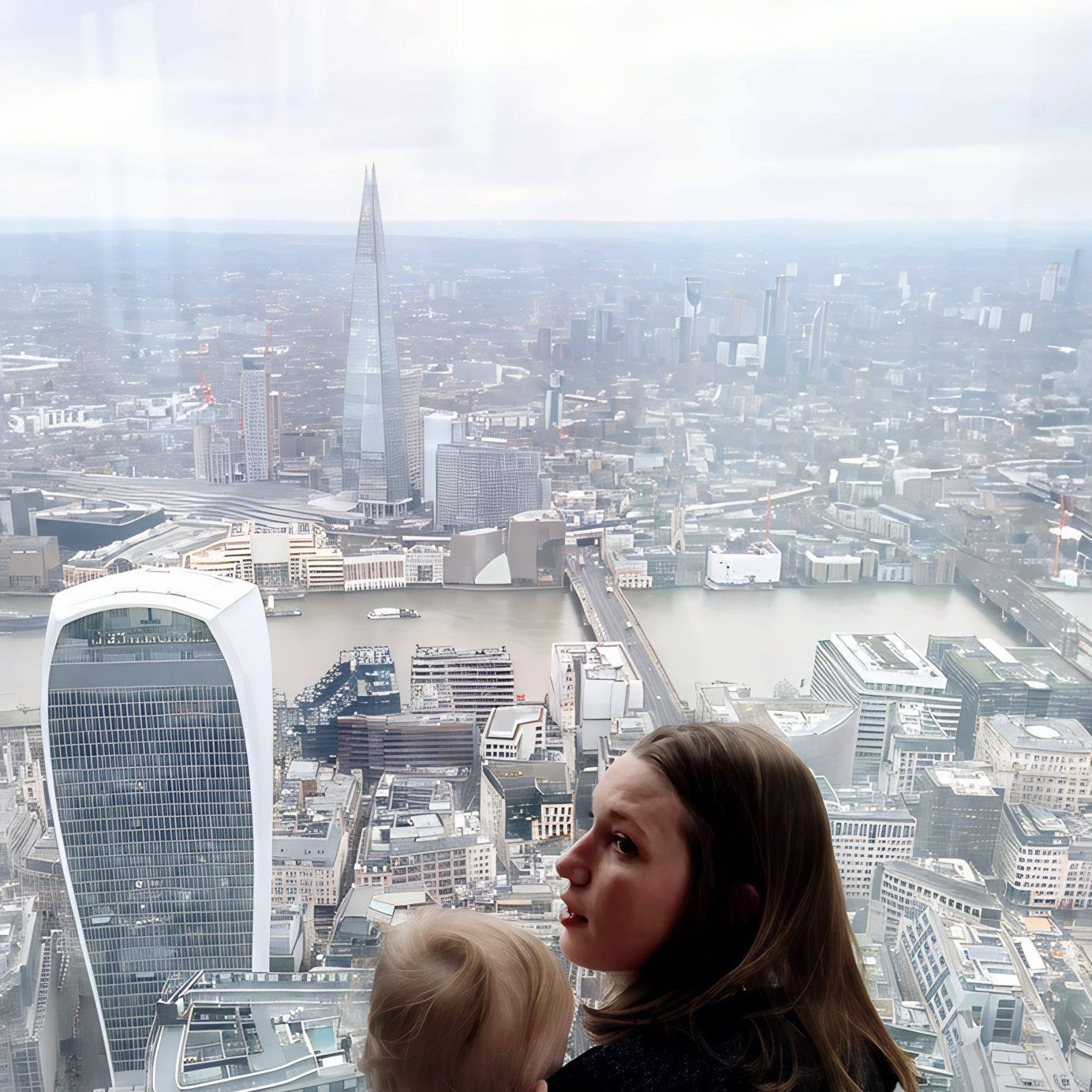 FOTO VIDEO EVENIMENTE IN LONDRA, UK - NIGHT LENS - Nunta, Botez, Aniversare