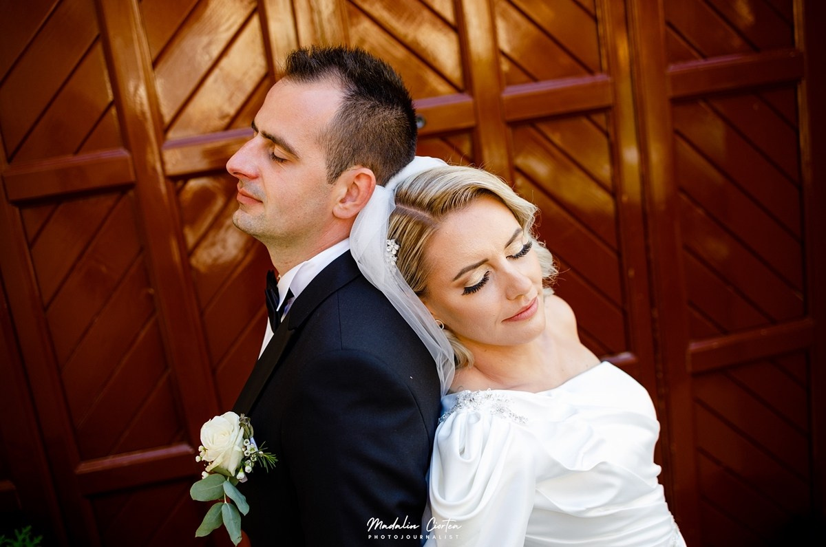 Cum sa te simti confortabil in fata aparatului de fotografiat. Mădălin Ciortea - fotograf de nuntă și de familie | Dream Art Events