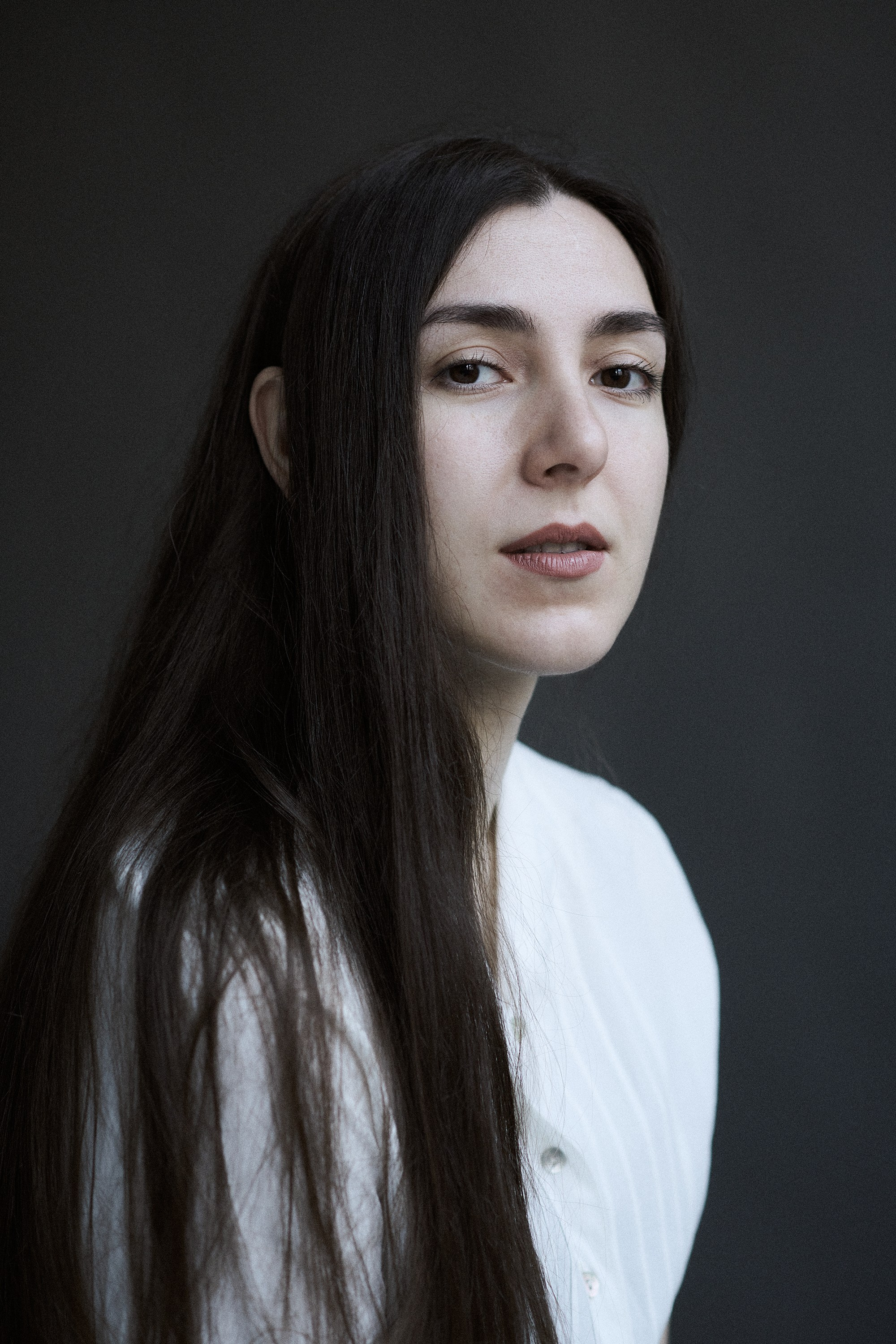 Portretfotografie in Amsterdam van een danseres in de studio