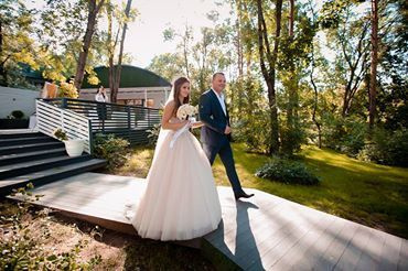 Ведущий Москва