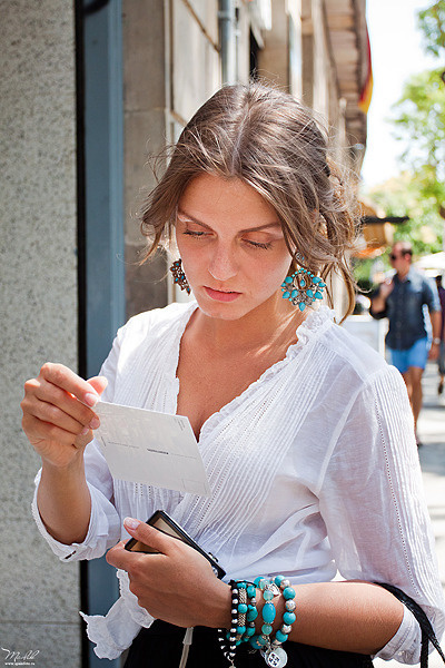 Street style photo shoot in Barcelona. Photographer in Barcelona Spain Maslik Yulia