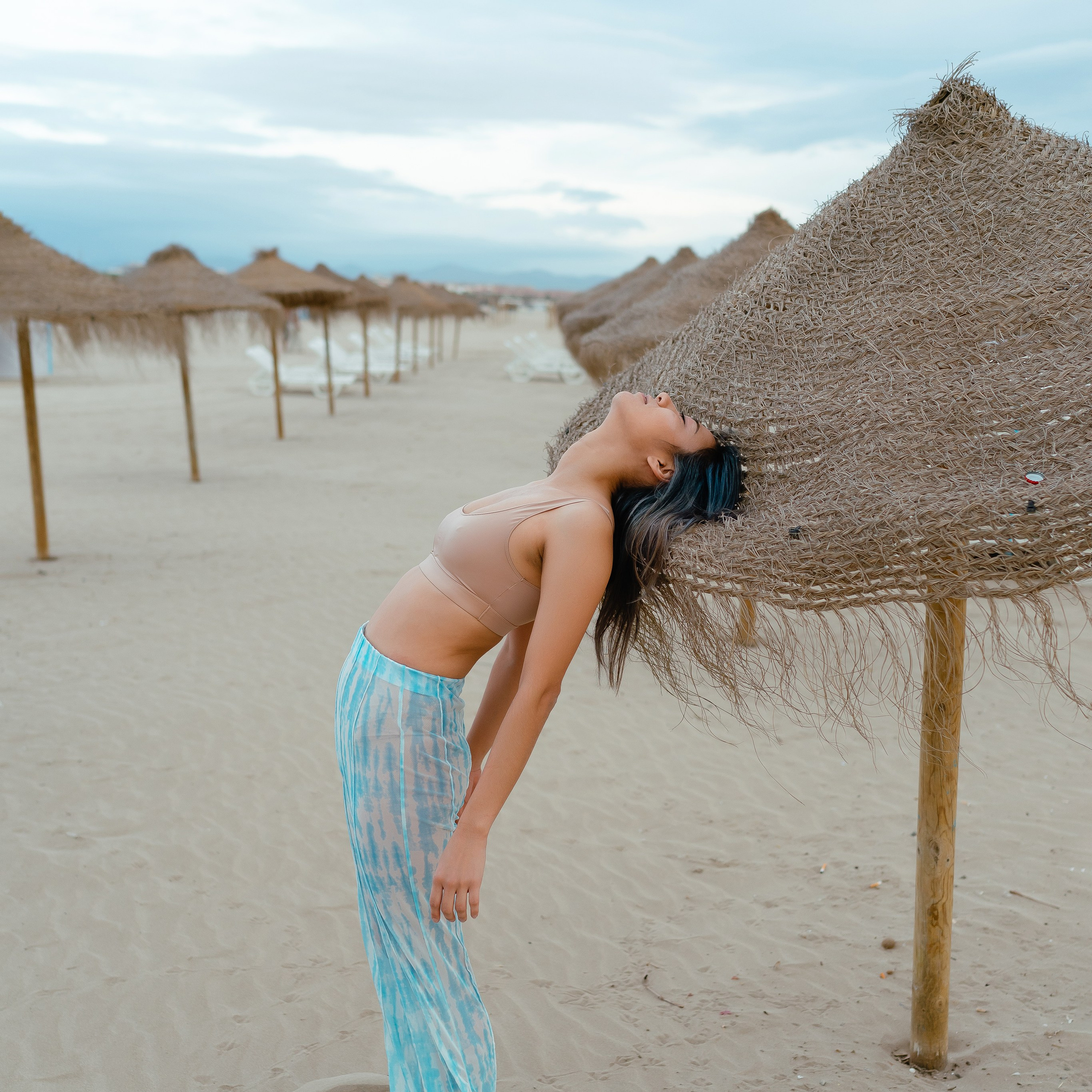 Elegant Outdoor family photo shoot for Mother and Daughter