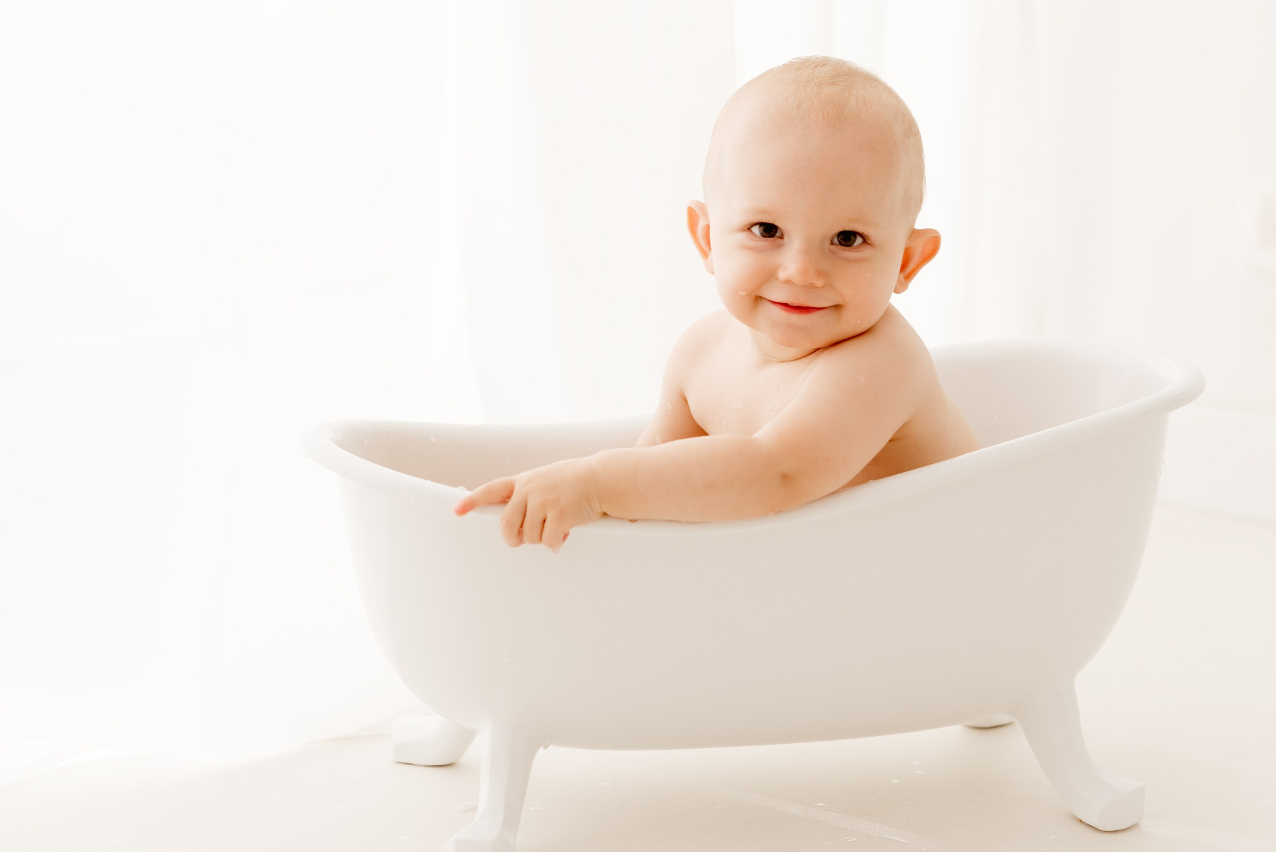 Sesja roczkowa i dziecięca w Łodzi. Fotograf Łódź - sesja ciążowa, noworodkowa, dziecięca. Studio w Łodzi