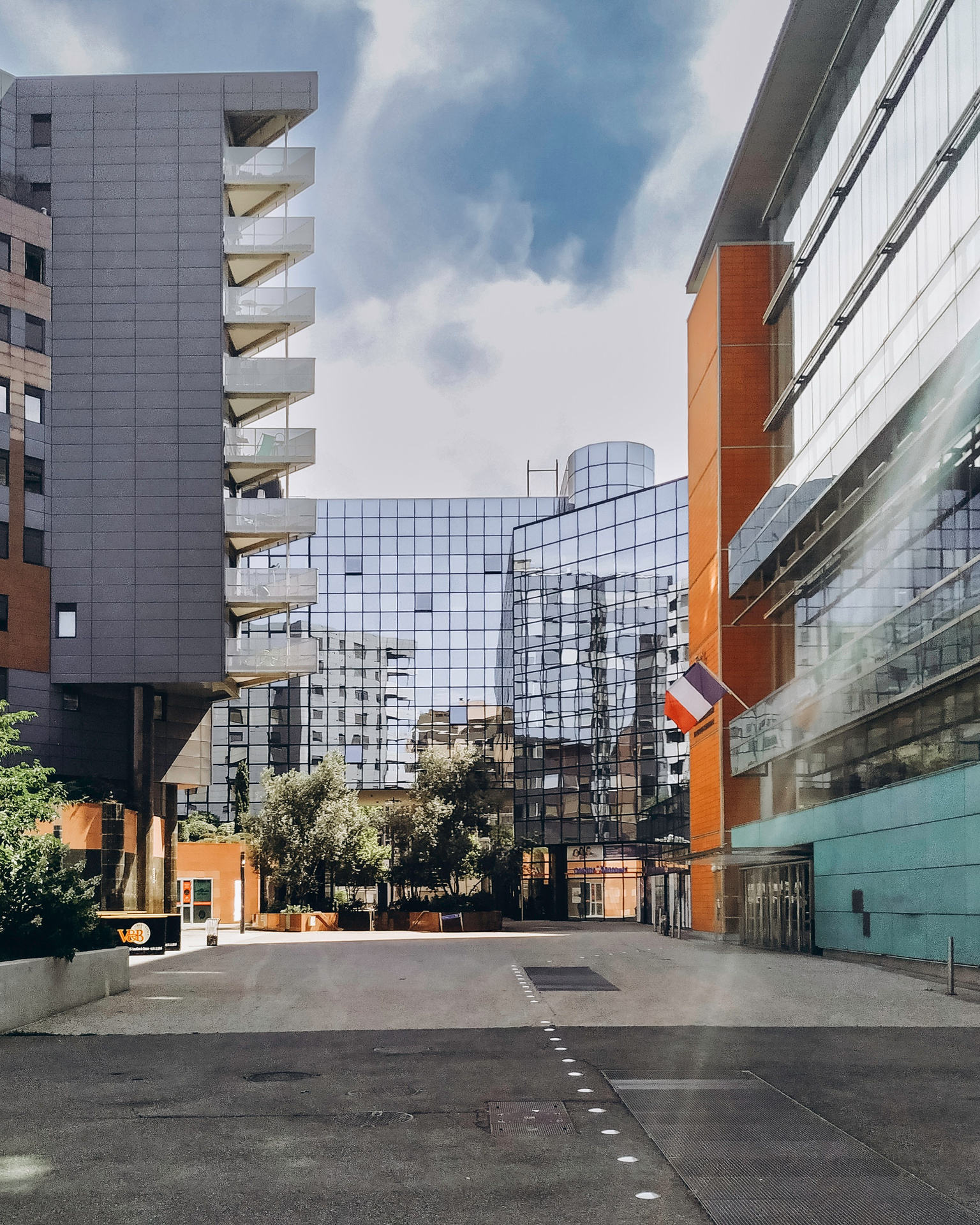 Гайд: Лучшие локации для фото сессии для личного бренда в Тулузе. Евгения Смирнова — фотограф в Тулузе и юго-западной Франции