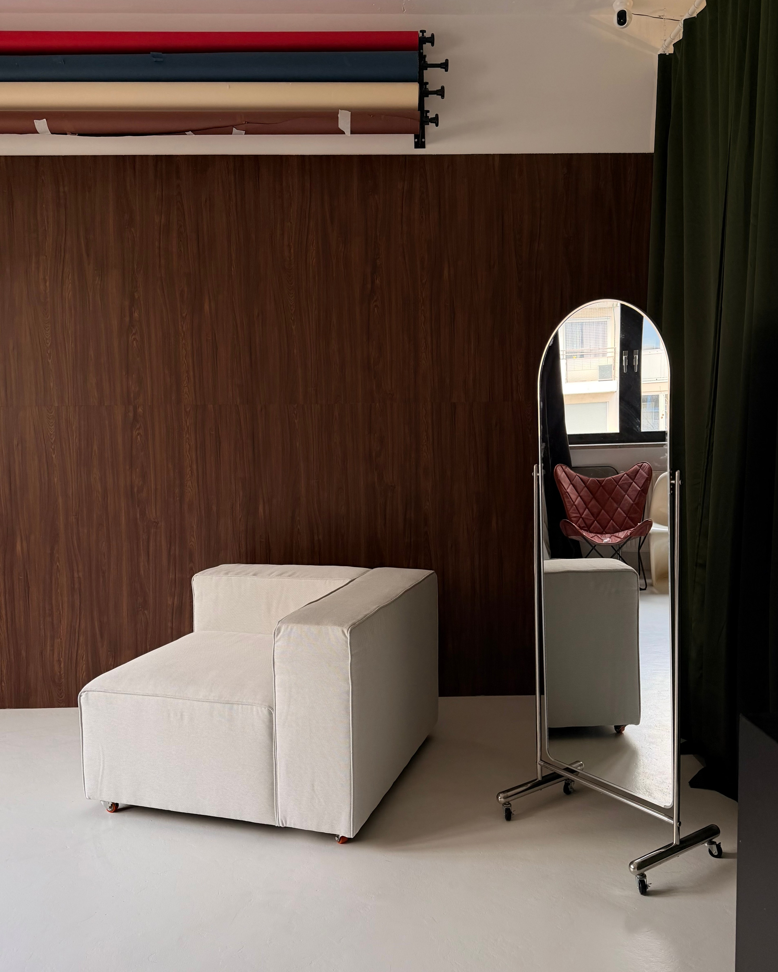 Fotostudio Aesthetic Space in München. Fotostudio mieten ab 1 Stunde