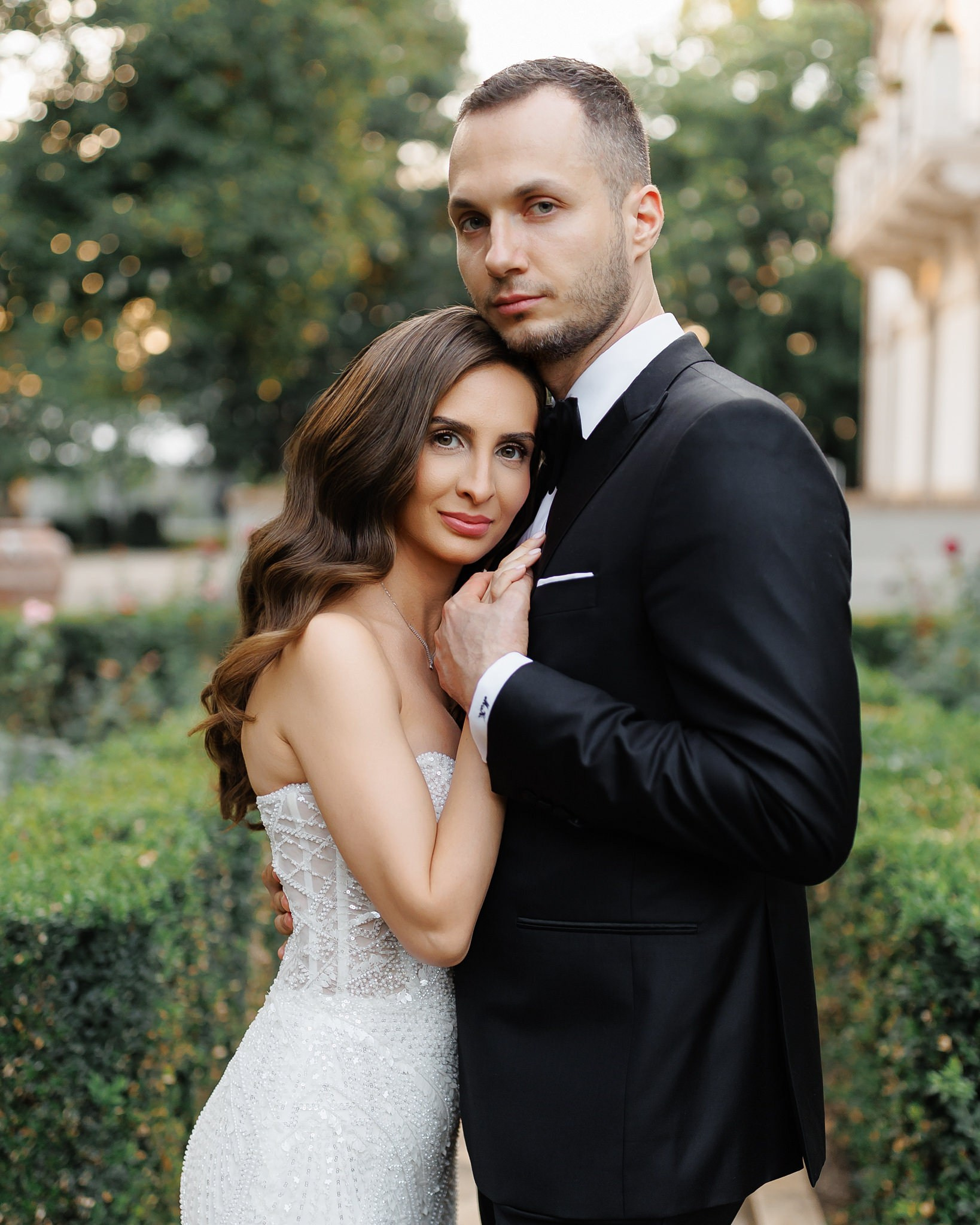 Fotograf nuntă București – servicii premium pentru cupluri care apreciază eleganța. Cauți un fotograf de nuntă în București care să surprindă emoția, naturalețea și eleganța fiecărui moment? Ofer servicii premium, ideale pentru cuplurile care își doresc imagini autentice și curate, editate profesionist.