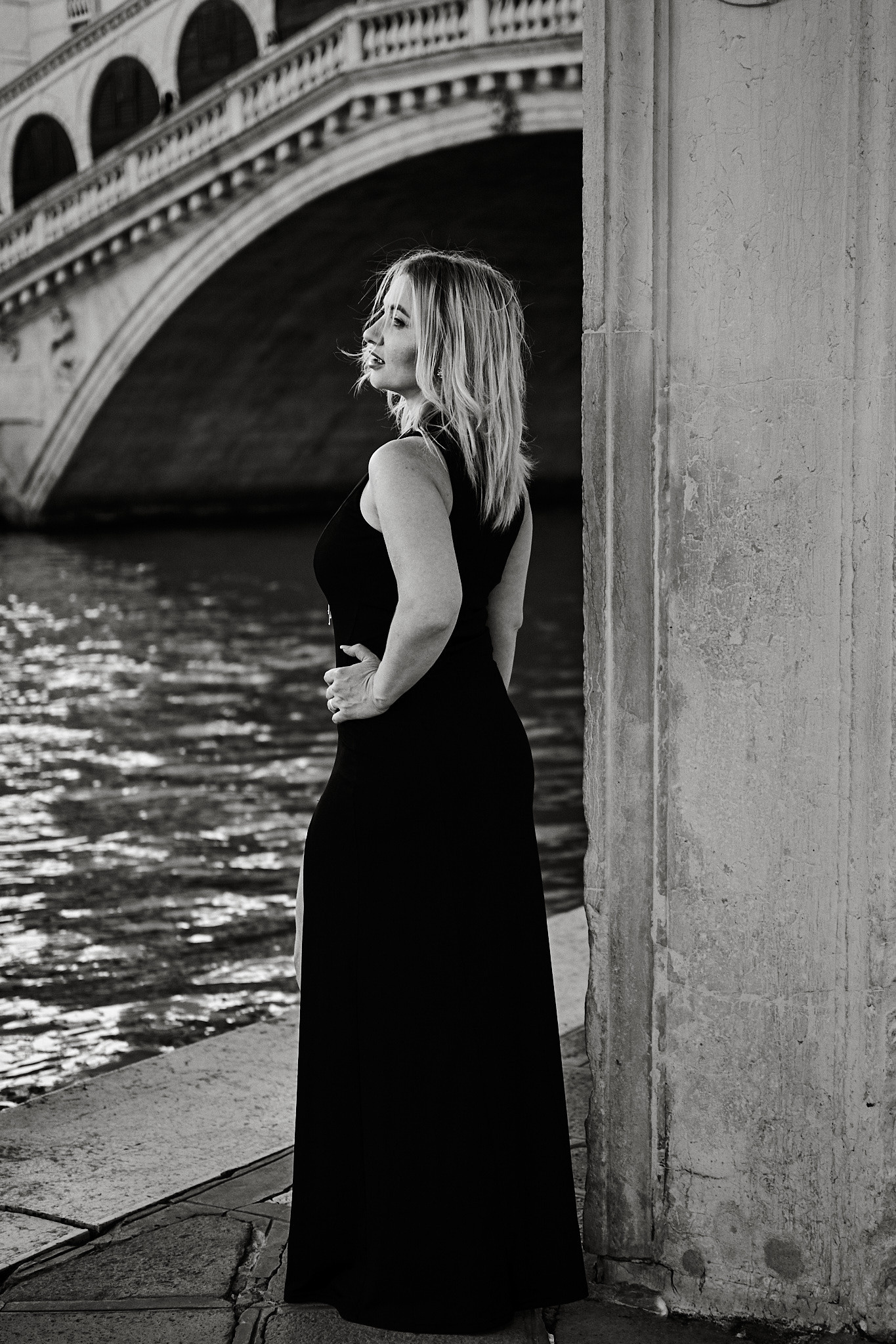 Italian Portrait session “Venice walk”. Photographer in Venice, Italy. Yana Zotova