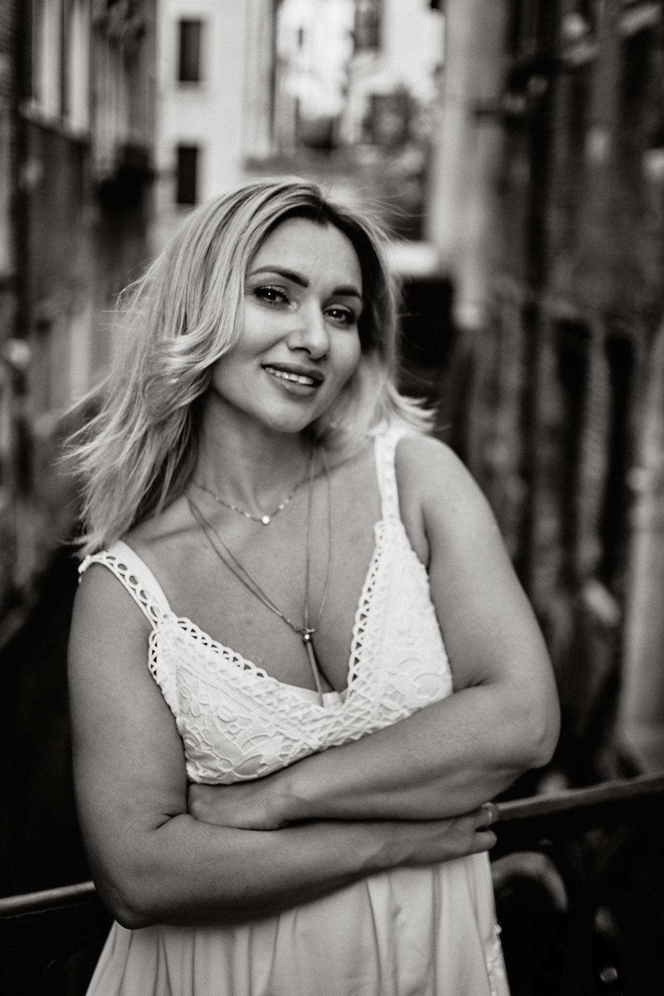 Italian Portrait session “Venice walk”. Photographer in Venice, Italy. Yana Zotova