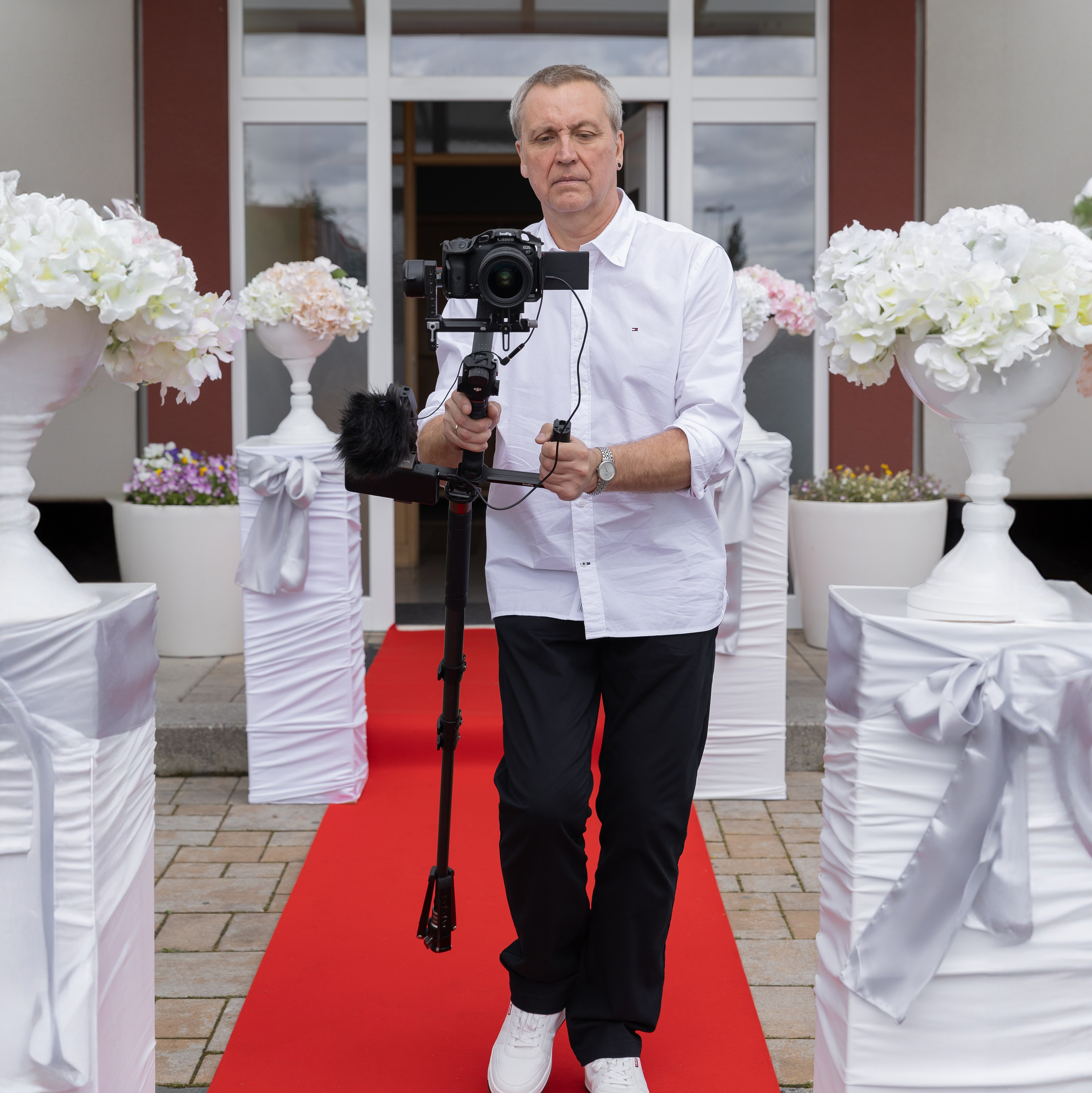 Fotograf und Videograf begleiten eure standesamtliche Hochzeit in Straubing und Umgebung