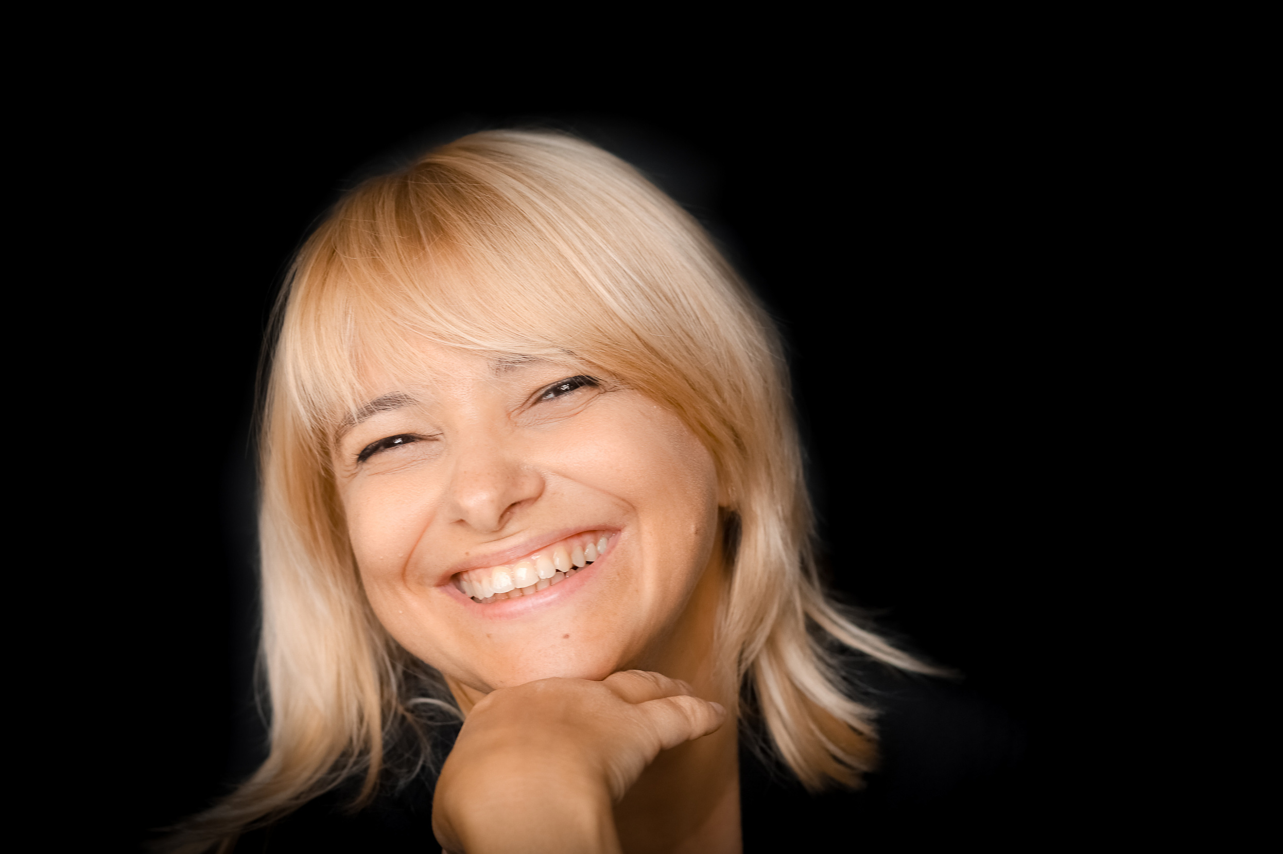 Contact. Family & children’s photographer in Herts & West London Iryna Blair