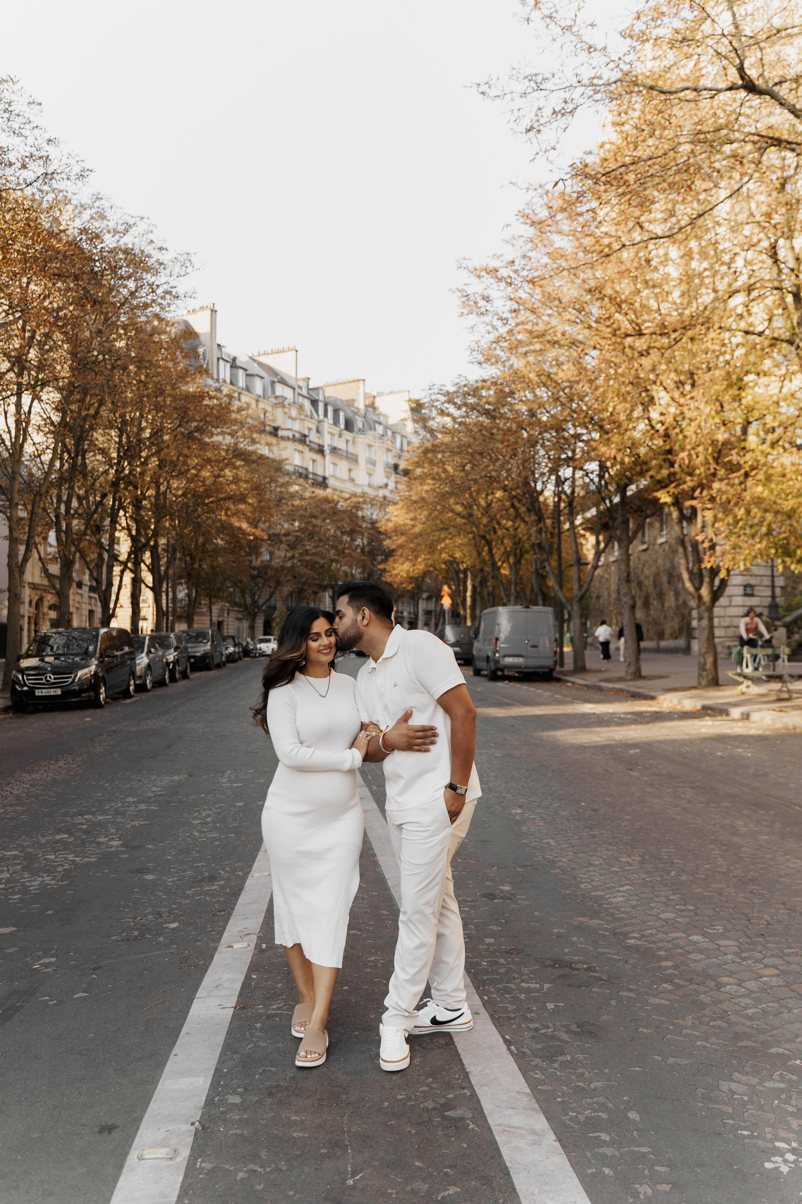 Romantic Photoshoot Ideas in Paris. Photographer in Paris Yulia Shkadina | Couples, engagement, pre-wedding, individual photo-shoots in Paris at the best locations