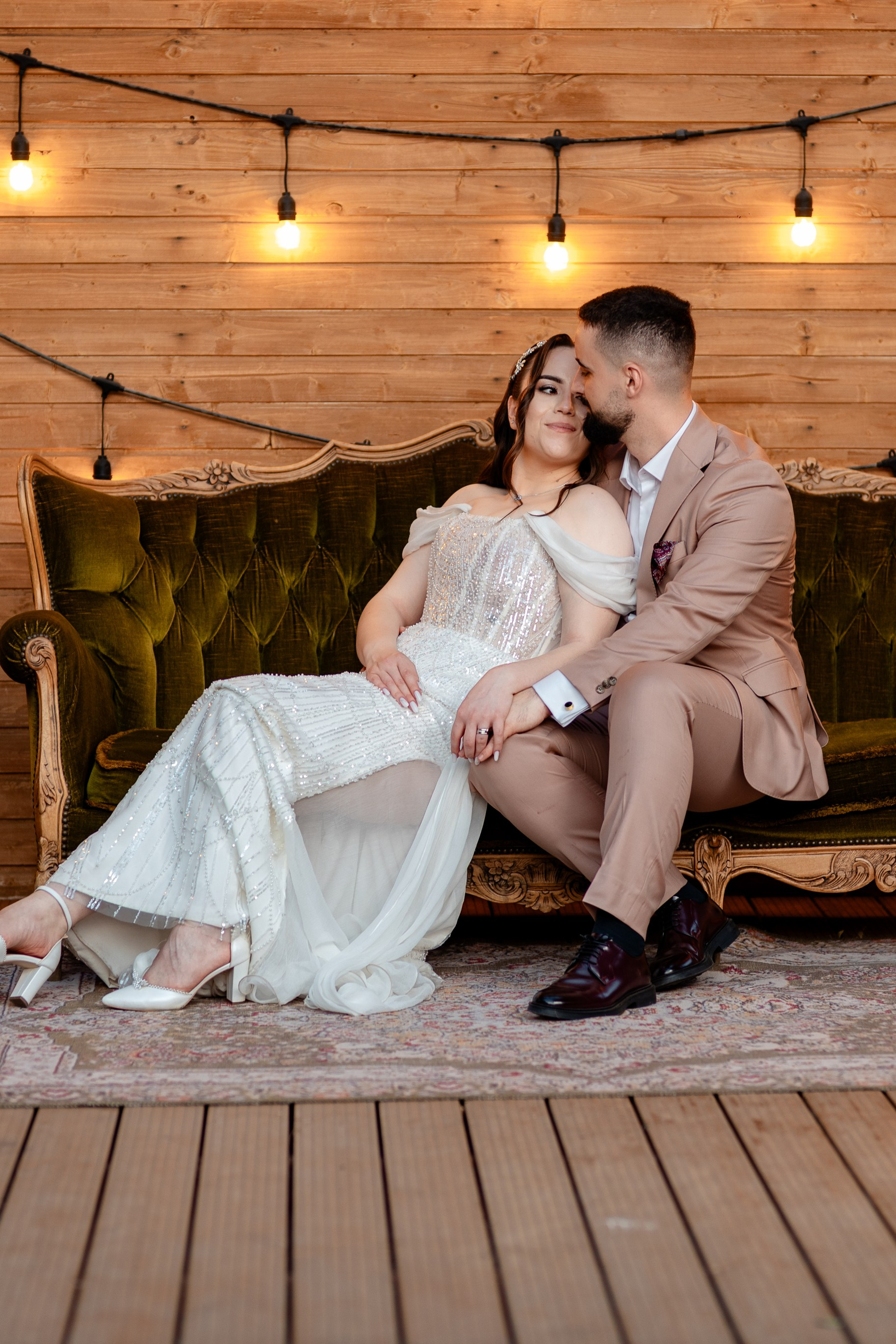 O poveste, patru premii: O nuntă de la Moara Vlăsiei, recunoscută de patru ori la PROWEDAward. Lucian Dedeu — Fotograf