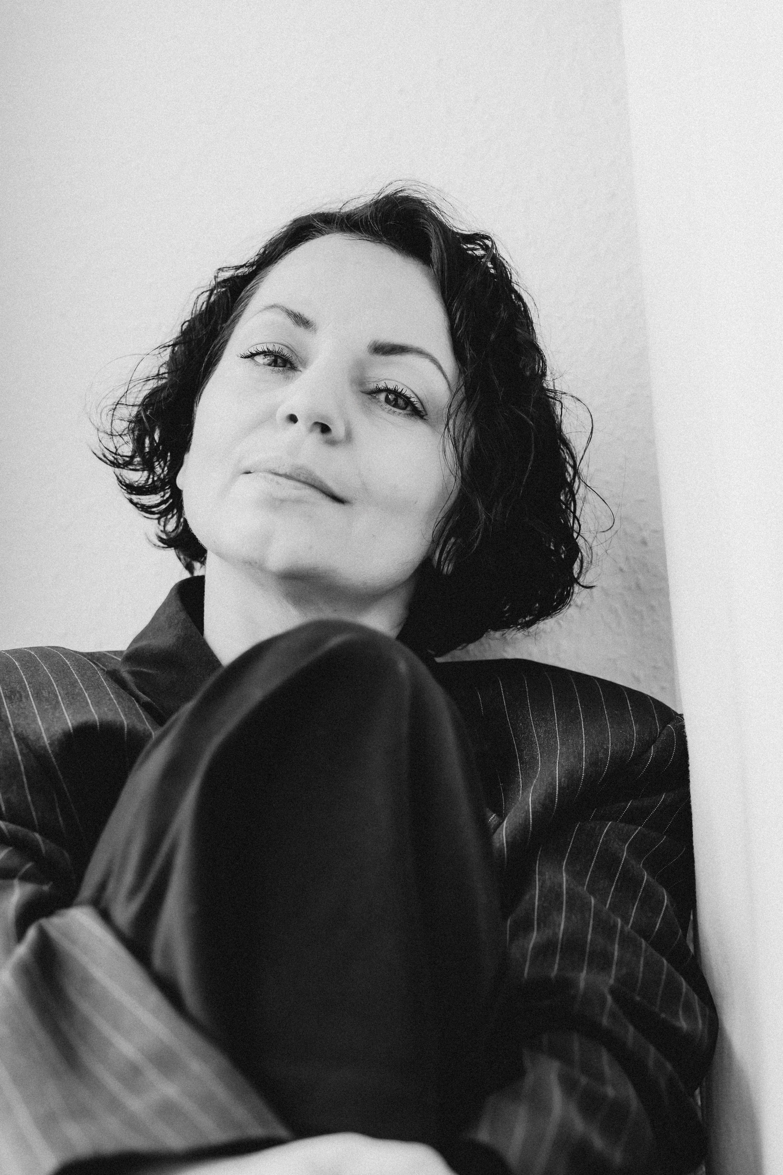 Facetten der Weiblichkeit: SWEET AND SOUR