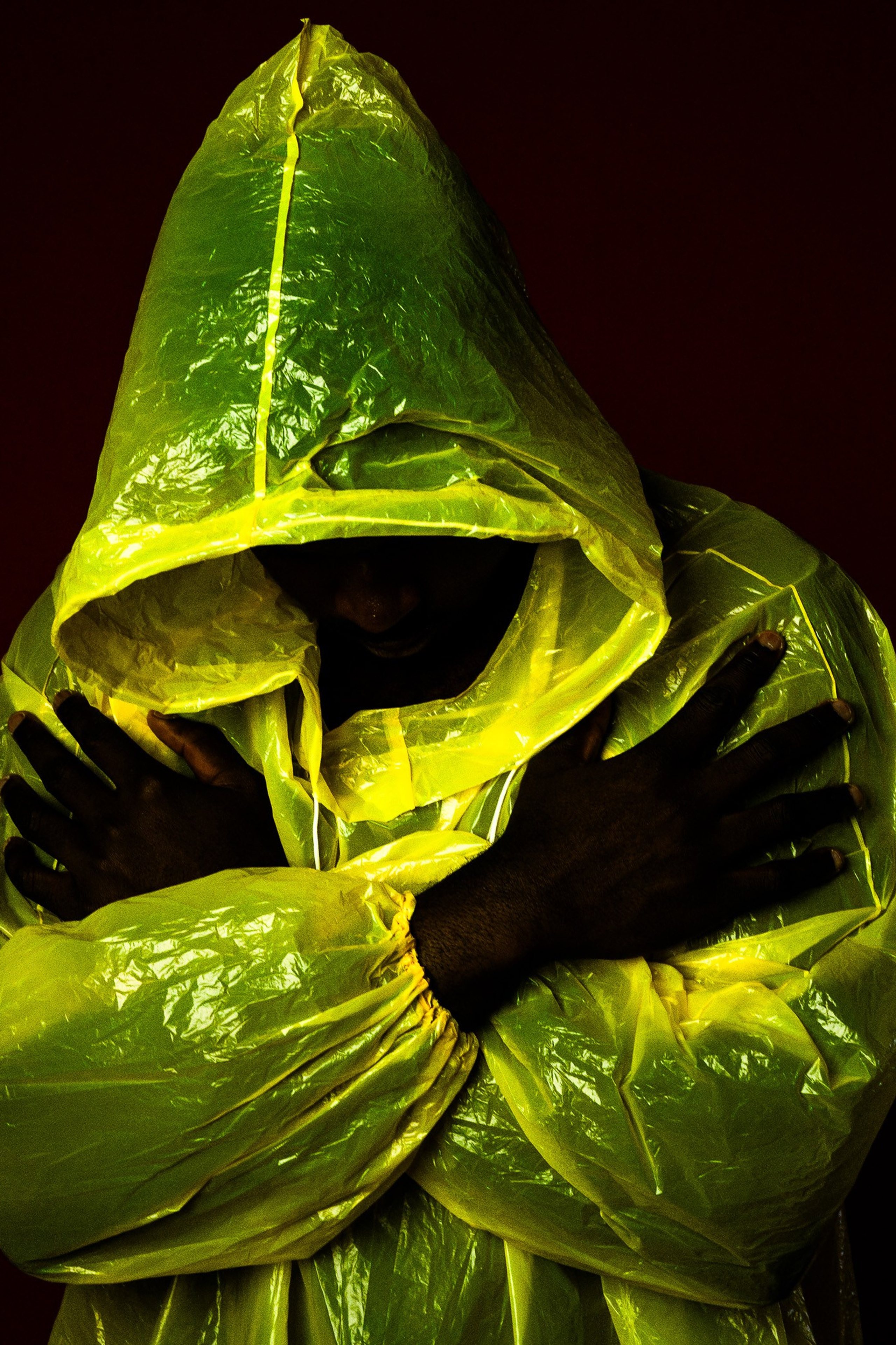 In the Shadows of Elegance – Fotokollektion om Identitet och Sårbarhet</title>